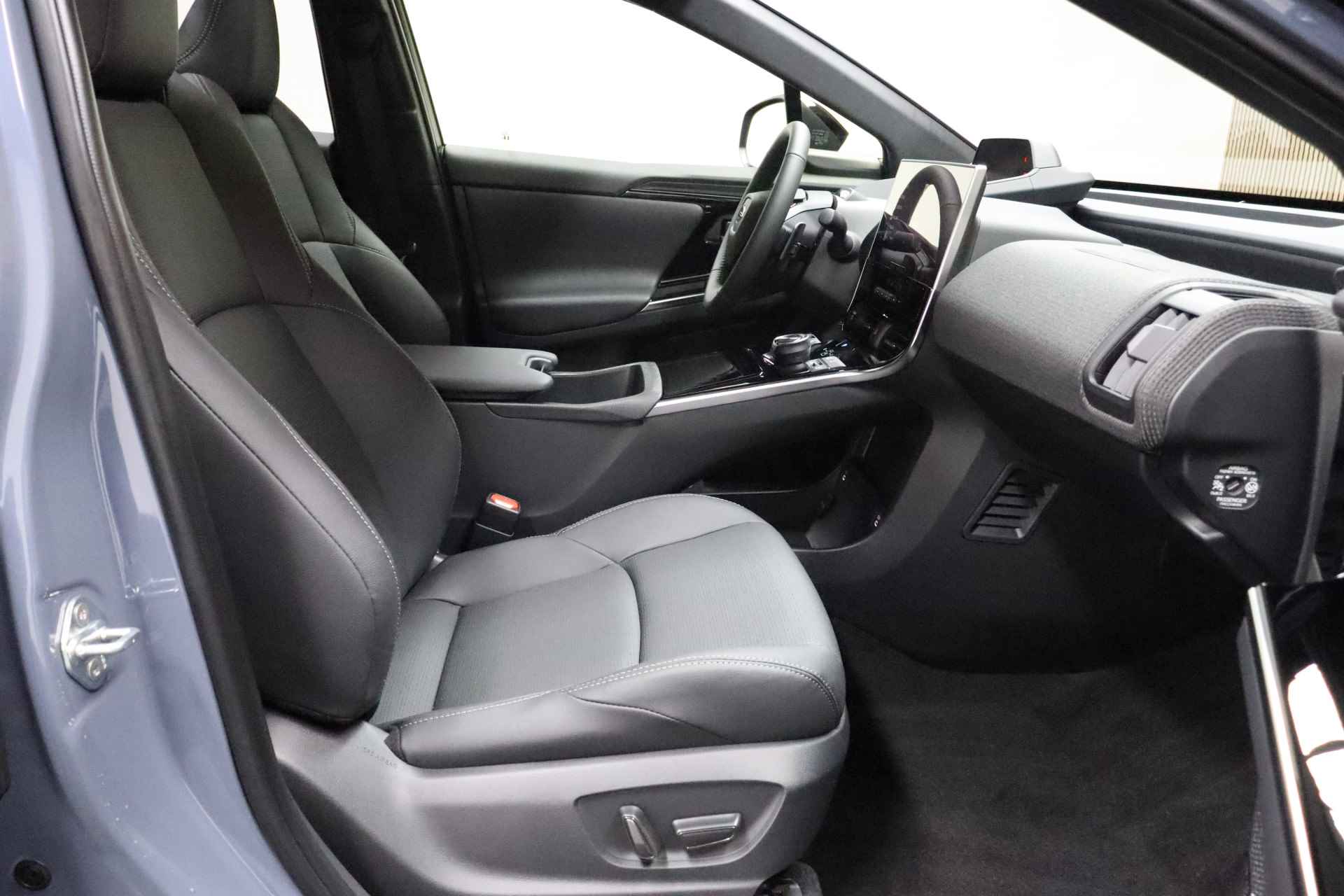 Subaru SOLTERRA Two-Tone Package 71 kWh AWD | Nieuw uit voorraad leverbaar | Panoramadak | Leder | Full Led | Cruise adaptief | Navigatie - 28/31