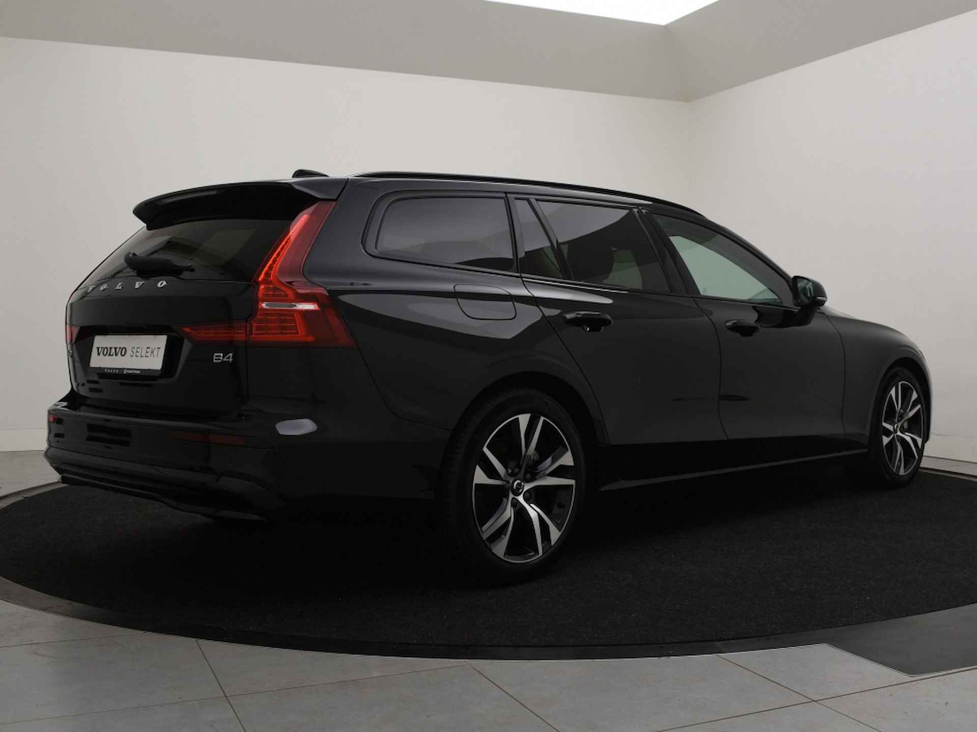 Volvo V60 B4 AUT(7) PLUS DARK FULL-LED SCHUIFDAK CAMERA TREKHAAK GOOGLE MA - 3/41