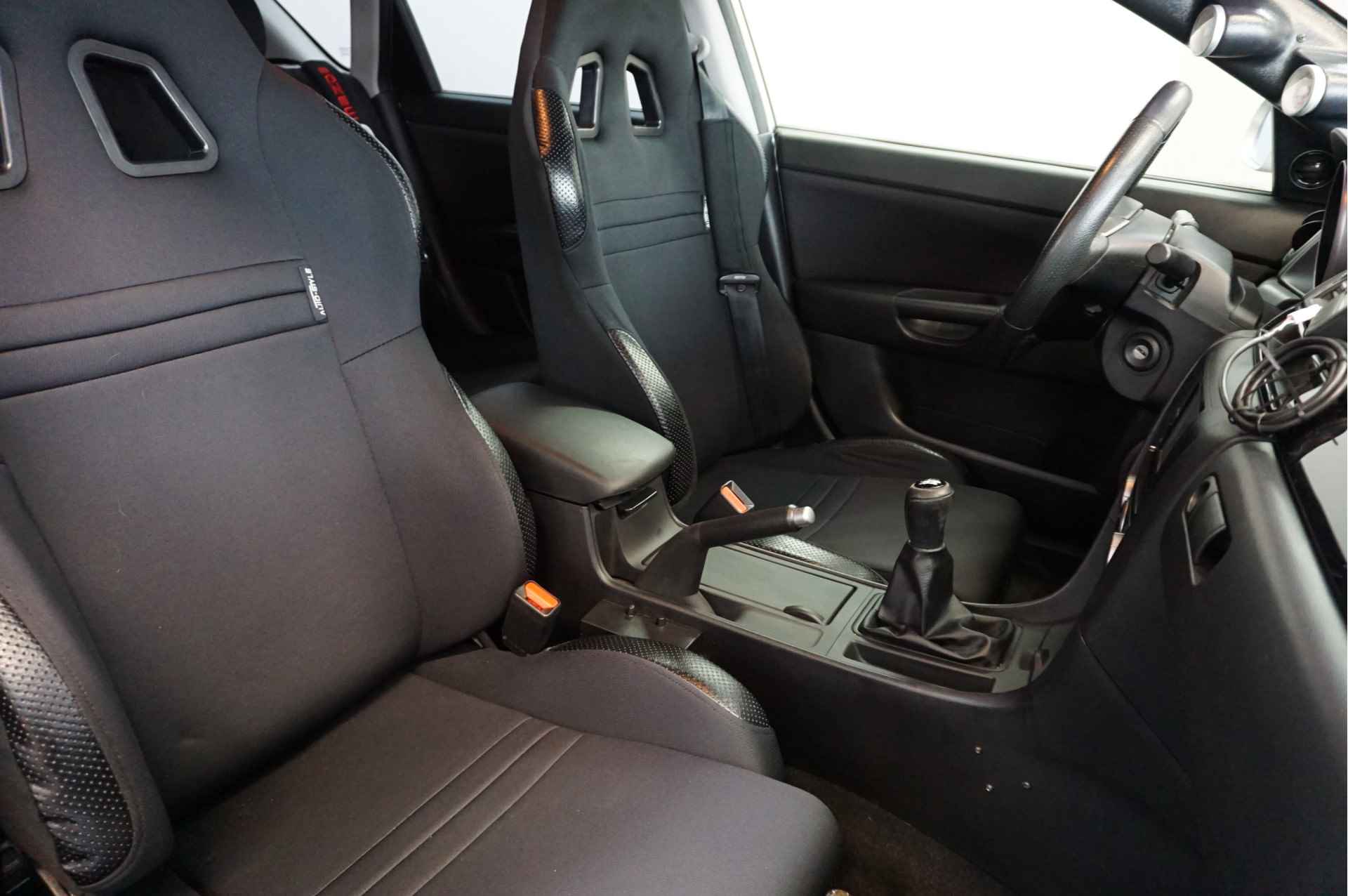 Mazda 3 2.0 CiTD Executive ✅Airco✅Cruise Controle✅Lucht & Elektronische Vering✅AirSuspesion✅Kuip stoelen - 16/29