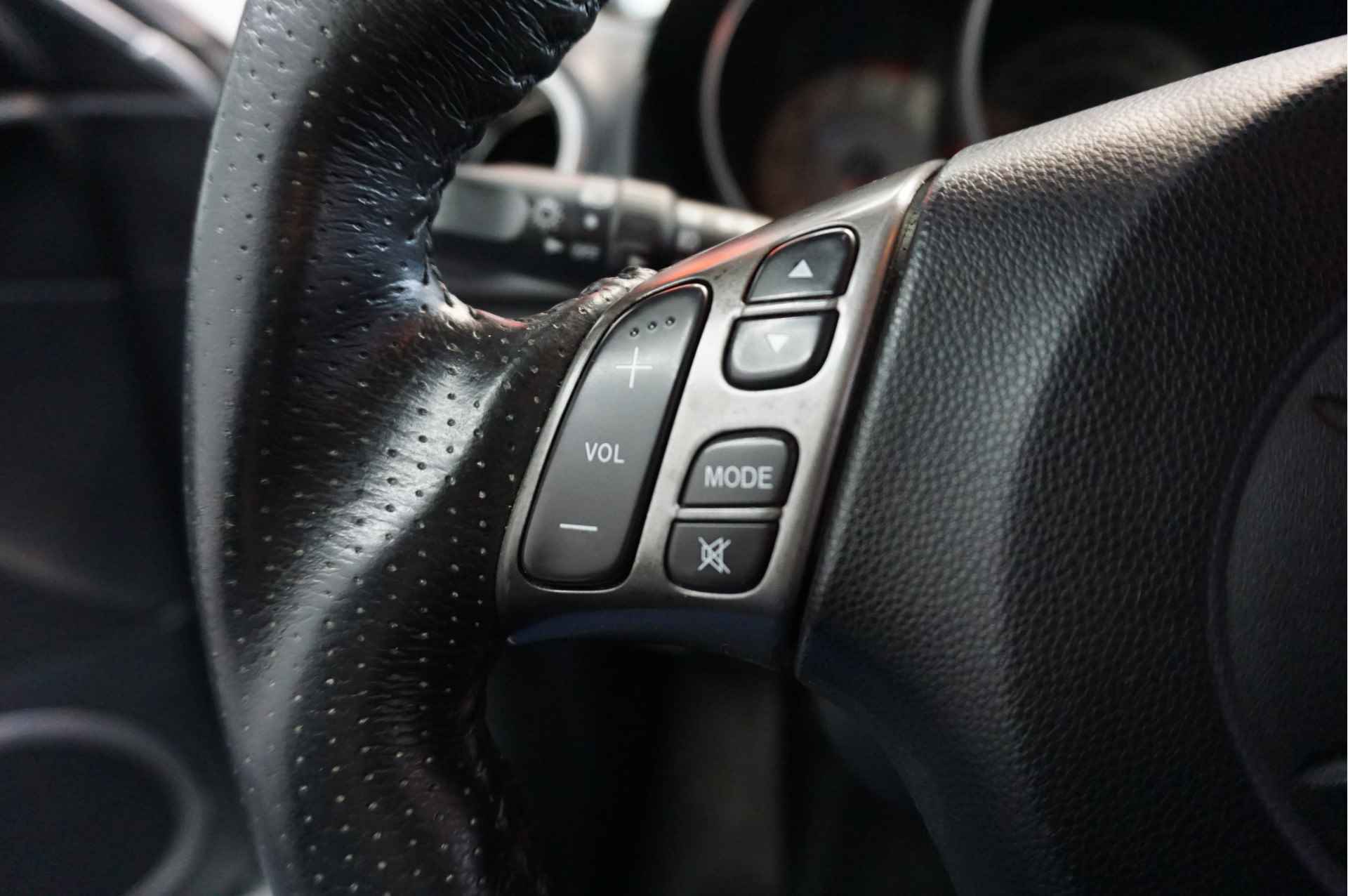 Mazda 3 2.0 CiTD Executive ✅Airco✅Cruise Controle✅Lucht & Elektronische Vering✅AirSuspesion✅Kuip stoelen - 25/29