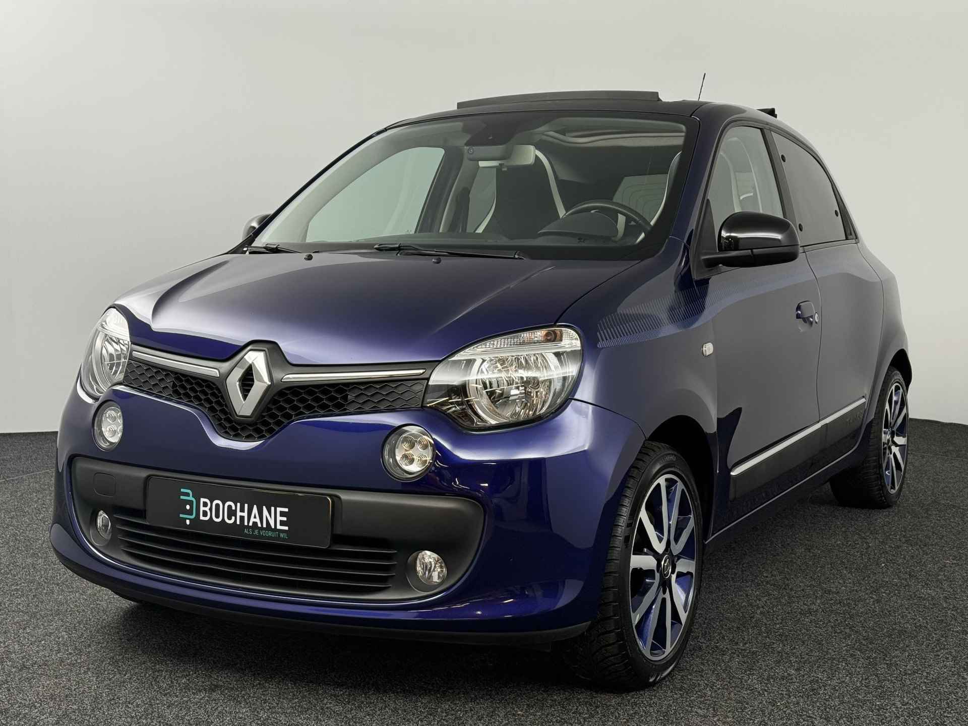 Renault Twingo 0.9 TCe 90 EDC Série Signature VIVA | Panoramadak | Stoelverwarming | Climate control | Cruise control | Parkeersensoren en achteruitrijcamera - 3/37