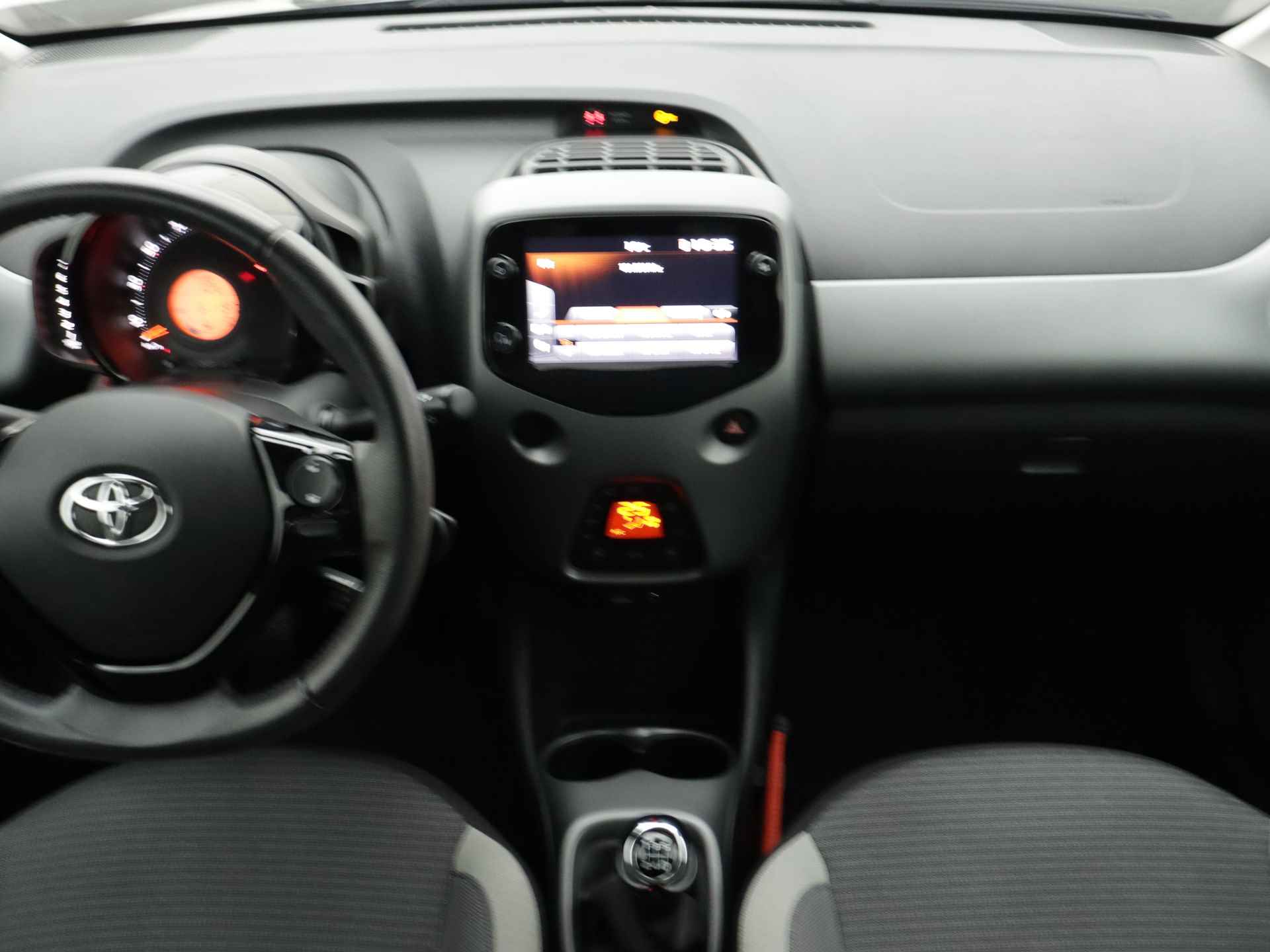 Toyota Aygo 1.0 VVT-i x-joy cabrio | Climate Control | Camera | LM velgen | - 5/43