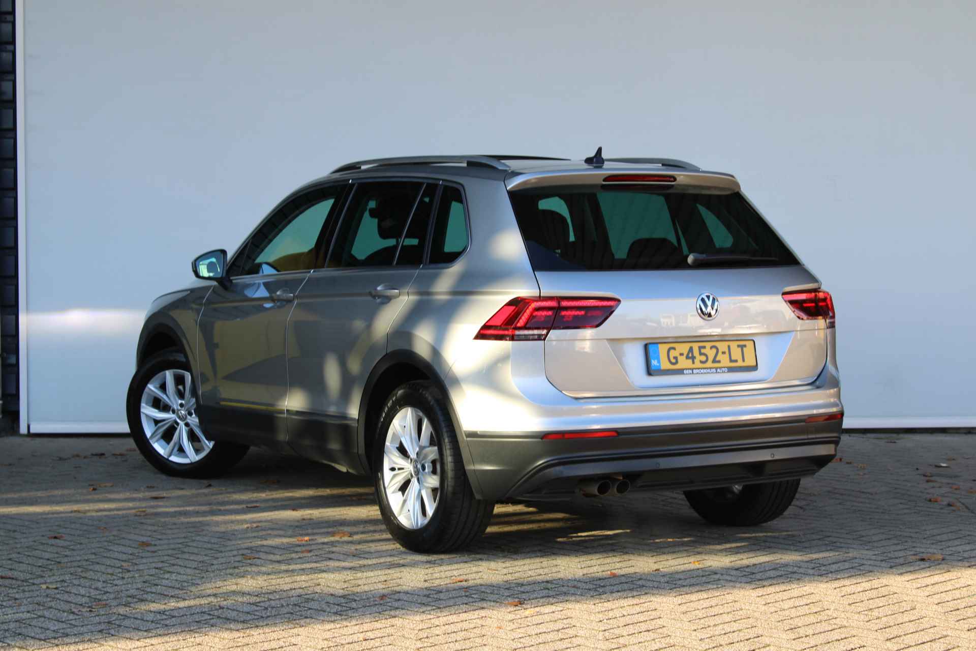 Volkswagen Tiguan 1.5 TSI Comfortline Business PANO/LEDER/ LED / ADAPTIEF/18INCH/NAVI/KEYLESS/WINTERPAKKET - 6/41