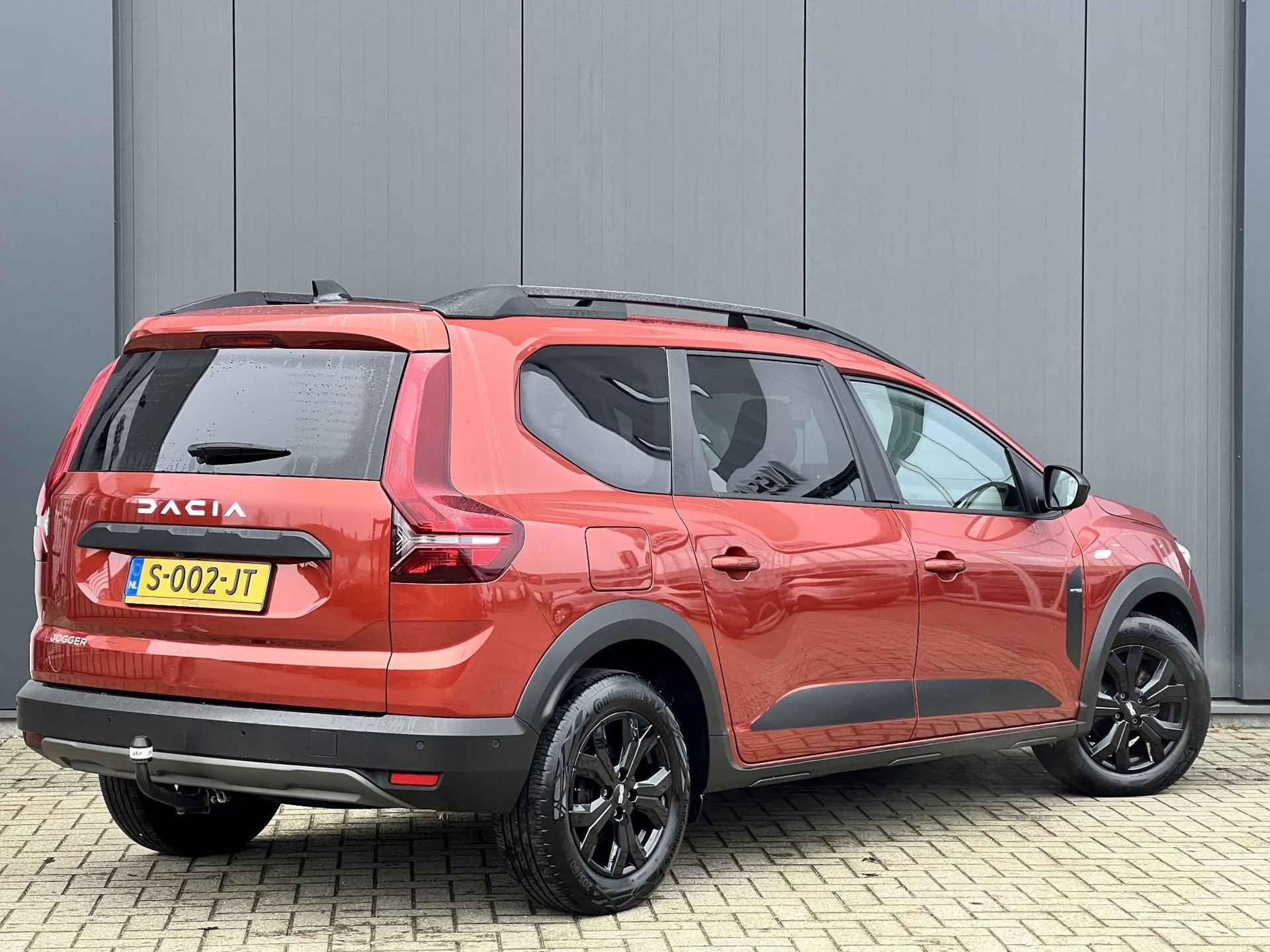 Dacia Jogger 1.0 TCe 100 ECO-G Extreme 5p. | Trekhaak | Keyless | Apple Carplay & Android Auto | Dodehoek Detectie | Climate Control - 4/25