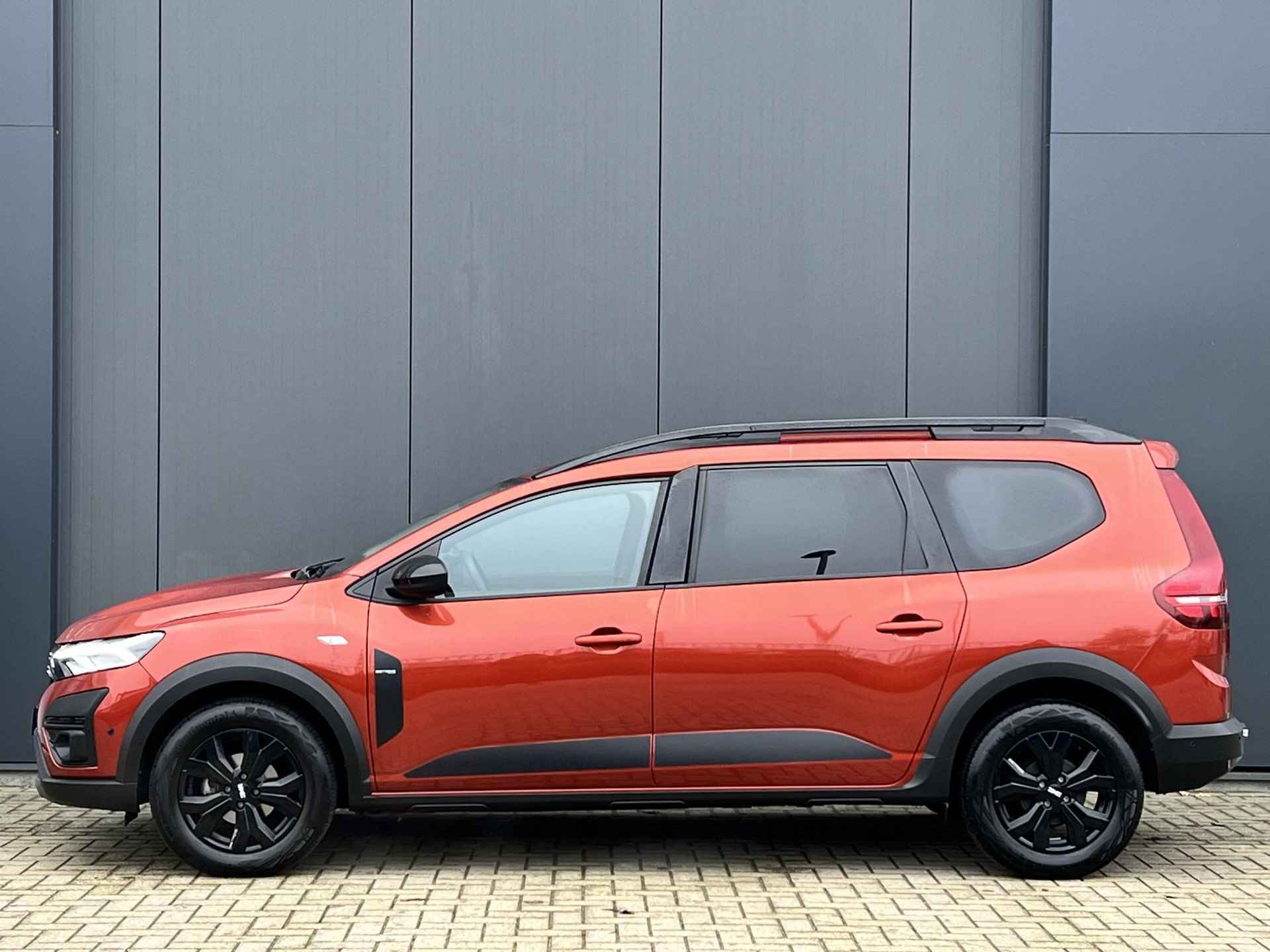 Dacia Jogger 1.0 TCe 100 ECO-G Extreme 5p. | Trekhaak | Keyless | Apple Carplay & Android Auto | Dodehoek Detectie | Climate Control - 11/25