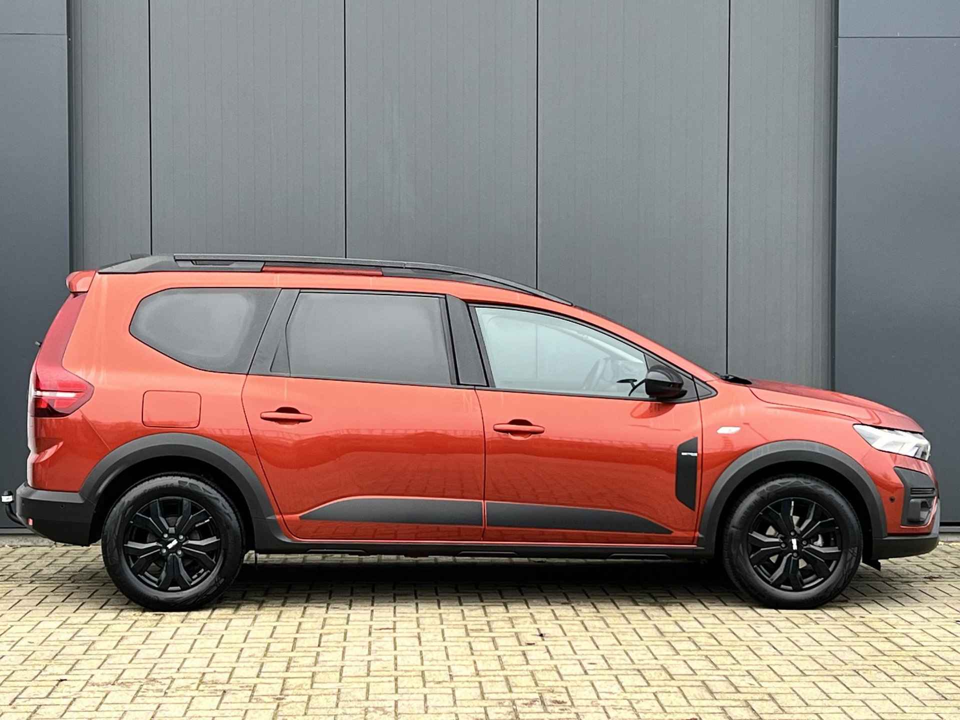 Dacia Jogger 1.0 TCe 100 ECO-G Extreme 5p. | Trekhaak | Keyless | Apple Carplay & Android Auto | Dodehoek Detectie | Climate Control - 13/25