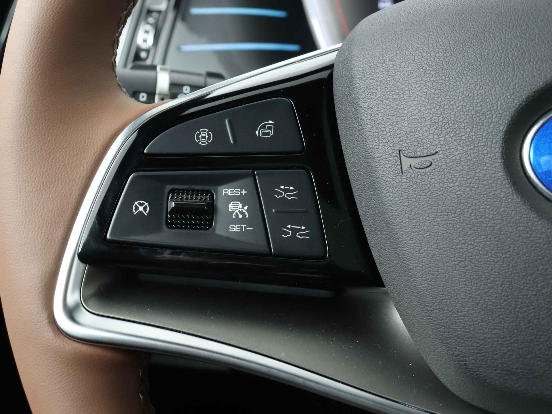 BYD TANG AWD Executive 86 kWh | €10.000 Voorraad Voordeel! Direct Rijden! | Digital Cockpit | Navigatie | Stoelverwarming/-koeling | - 17/45