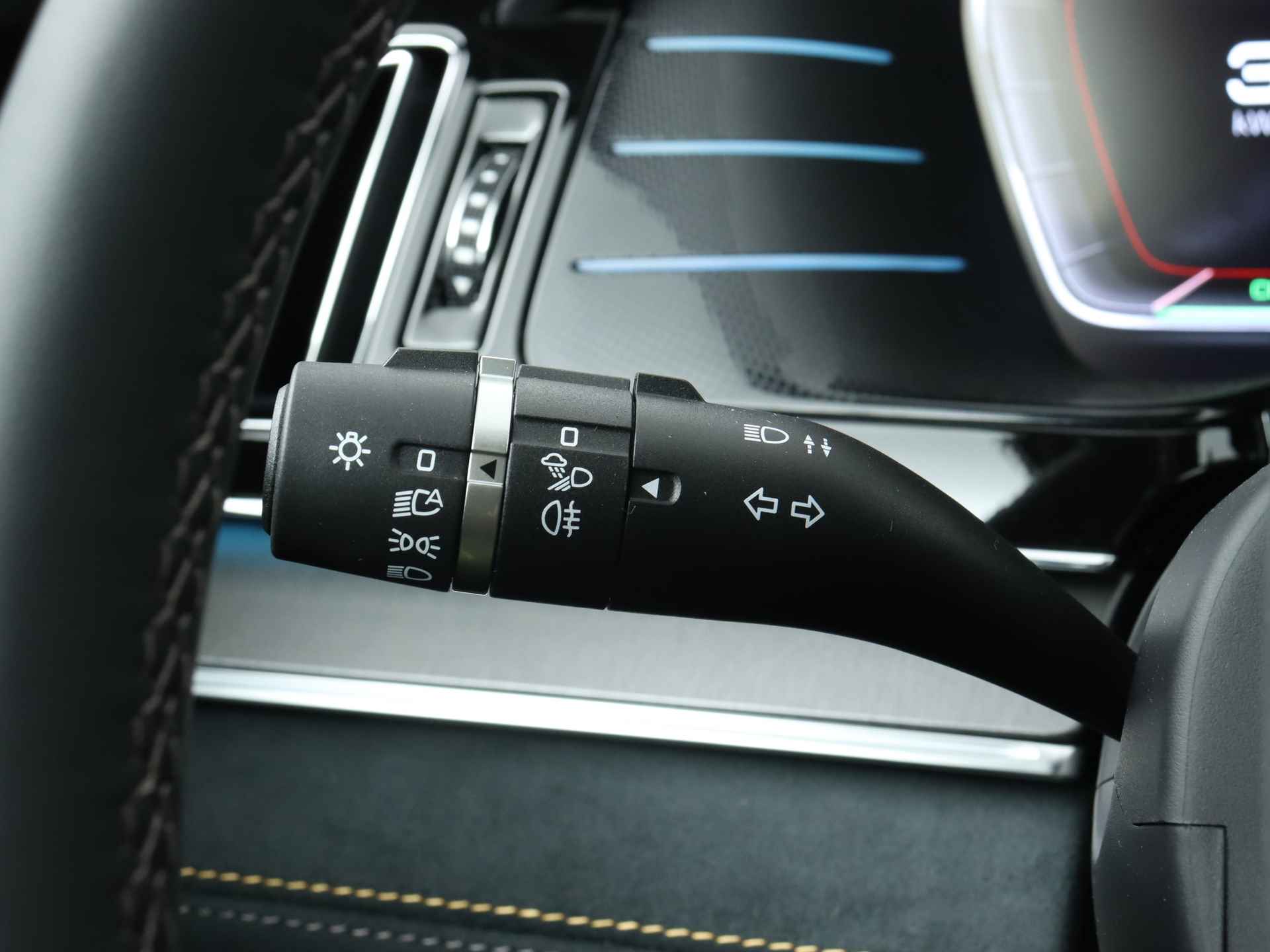 BYD TANG AWD Executive 86 kWh | €10.000 Voorraad Voordeel! Direct Rijden! | Digital Cockpit | Navigatie | Stoelverwarming/-koeling | - 19/45