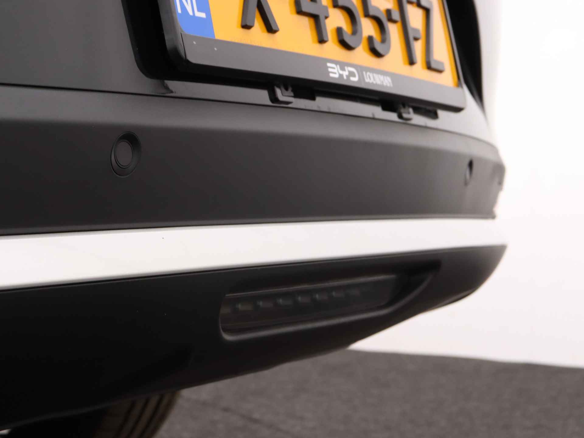 BYD TANG AWD Executive 86 kWh | €10.000 Voorraad Voordeel! Direct Rijden! | Digital Cockpit | Navigatie | Stoelverwarming/-koeling | - 40/45