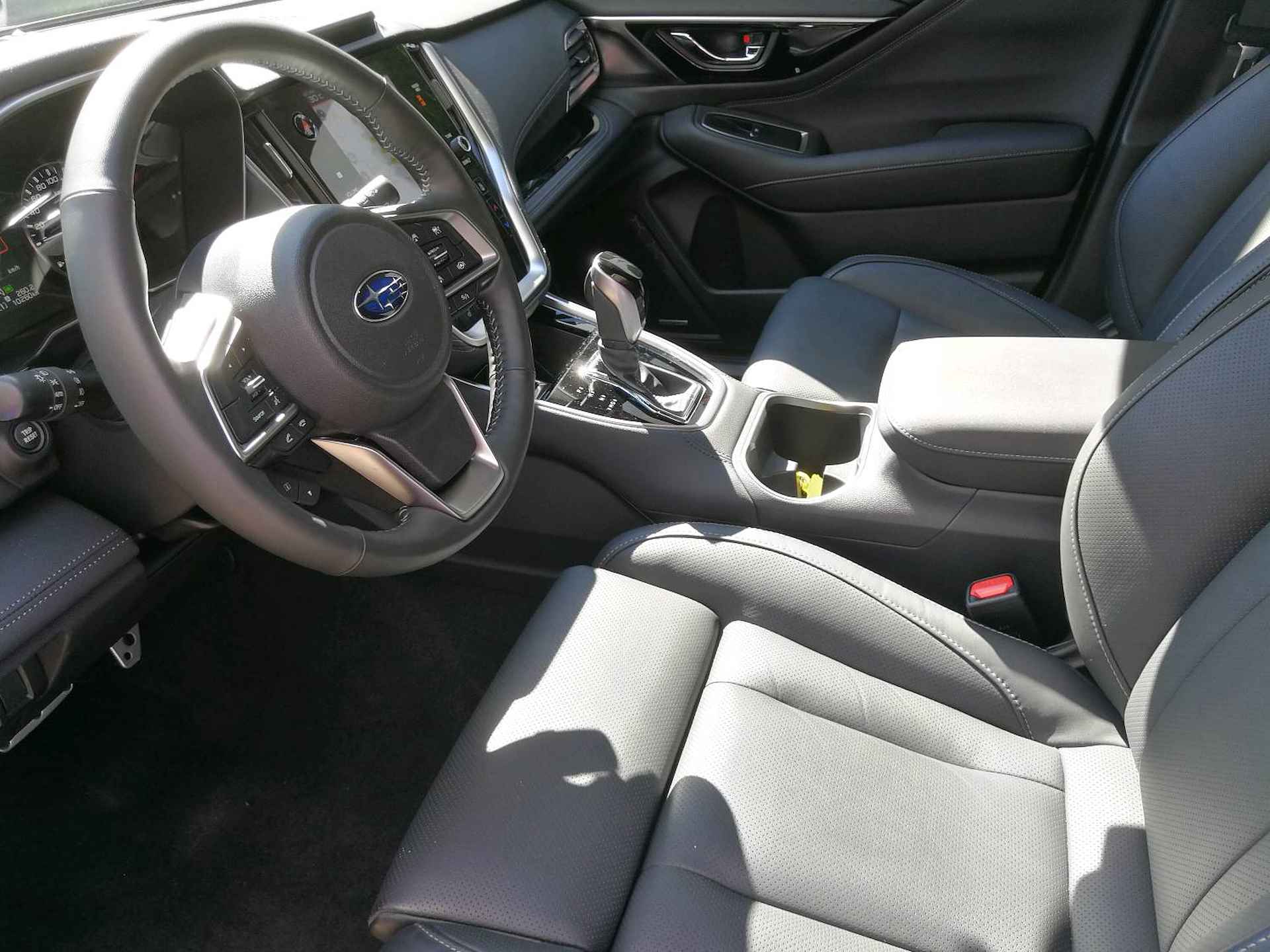 Subaru Outback 2.5i Premium Full Options November 2022 - 7/26