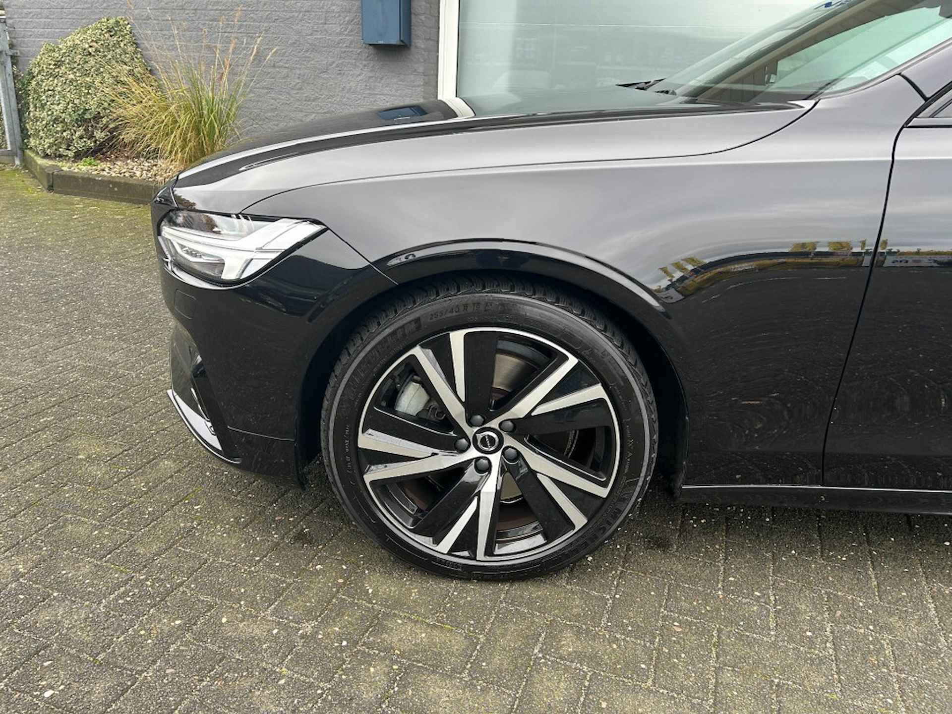 VOLVO V90 2.0 B5 R-DESIGN FULL OPTIONS Modeljaar 2022 - 5/38