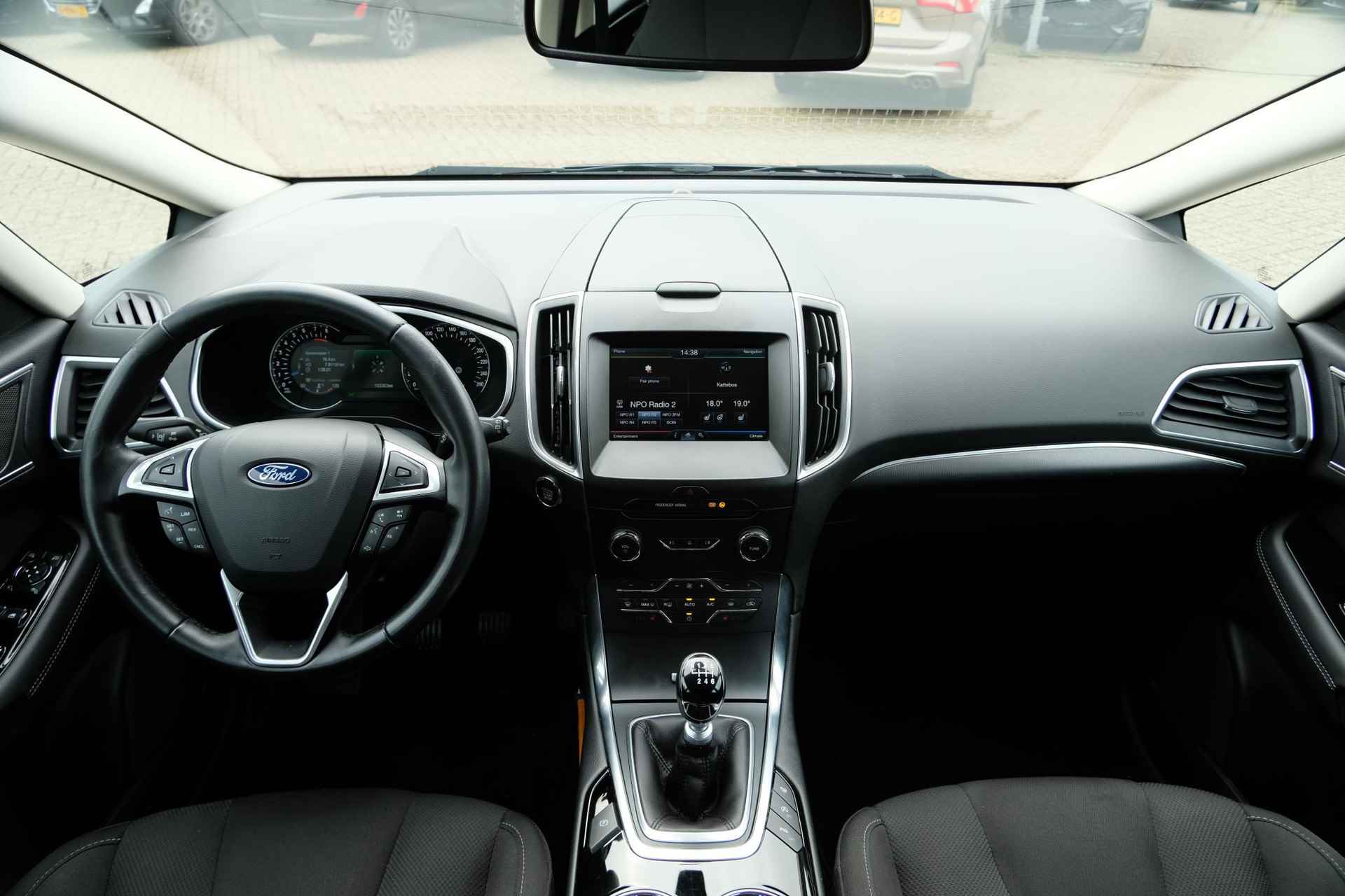 Ford S-Max 1.5 Titanium 160pk | Trekhaak | Stoelverwarming > Stuurverwarming | Sync Navigatie | Keyless Entry - 19/42