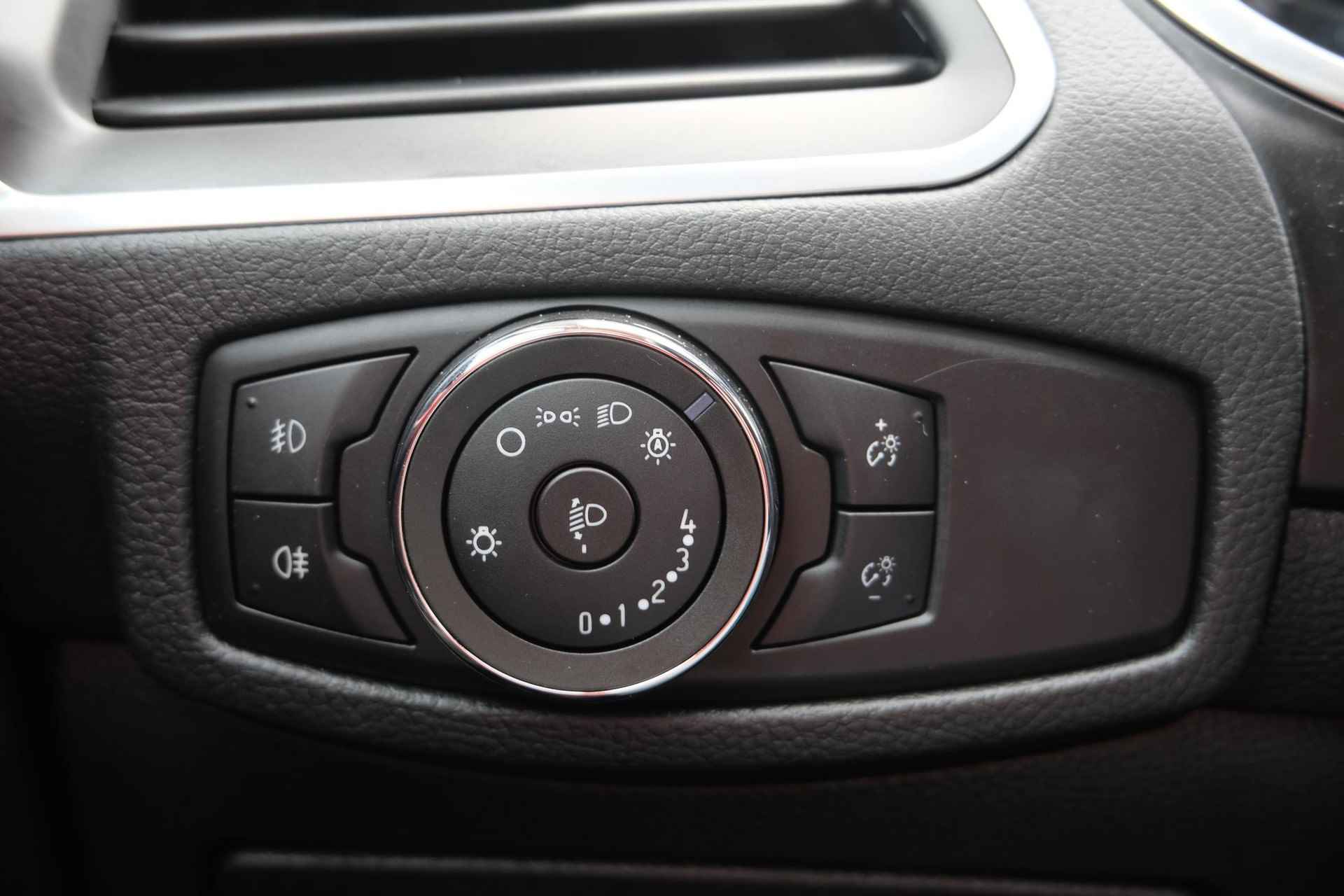Ford S-Max 1.5 Titanium 160pk | Trekhaak | Stoelverwarming > Stuurverwarming | Sync Navigatie | Keyless Entry - 24/42