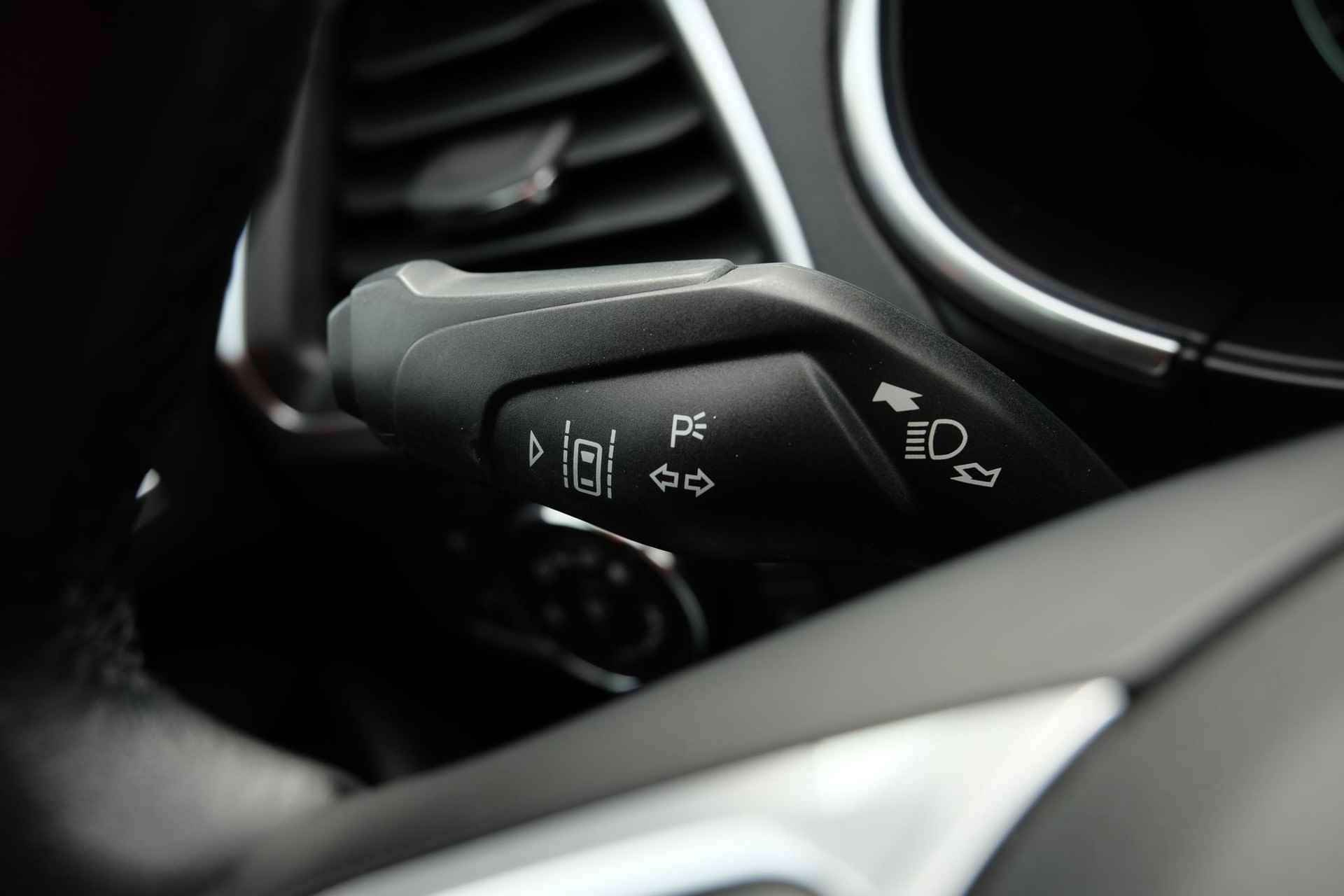 Ford S-Max 1.5 Titanium 160pk | Trekhaak | Stoelverwarming > Stuurverwarming | Sync Navigatie | Keyless Entry - 28/42