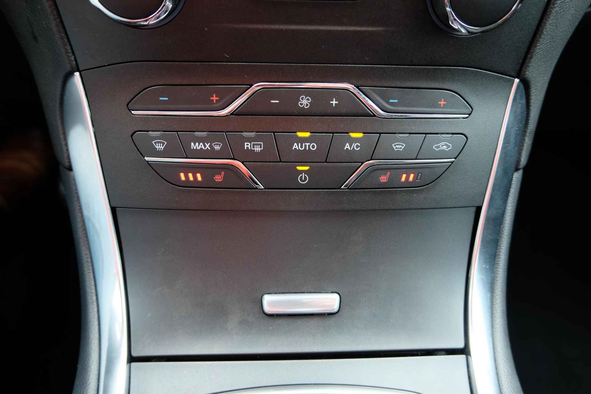 Ford S-Max 1.5 Titanium 160pk | Trekhaak | Stoelverwarming > Stuurverwarming | Sync Navigatie | Keyless Entry - 36/42