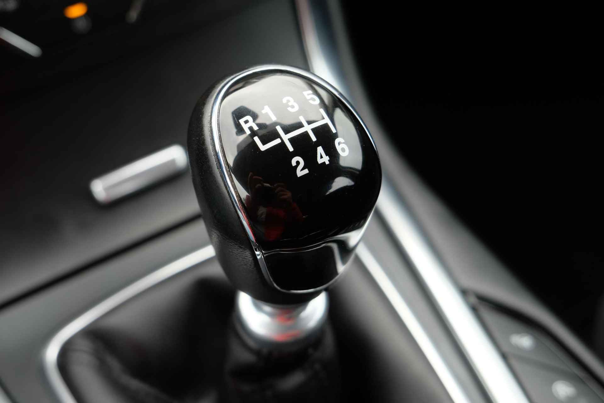 Ford S-Max 1.5 Titanium 160pk | Trekhaak | Stoelverwarming > Stuurverwarming | Sync Navigatie | Keyless Entry - 38/42
