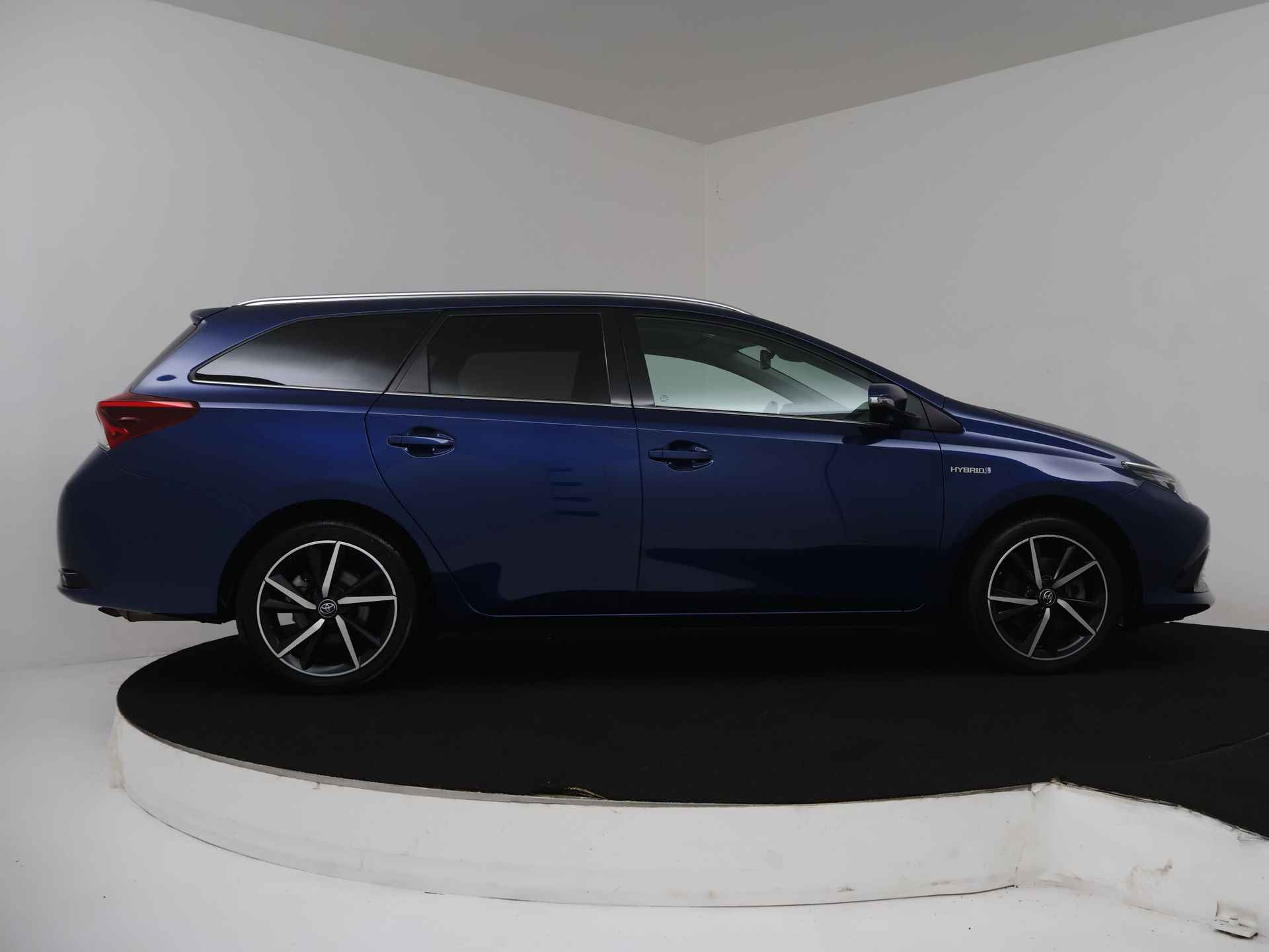 Toyota Auris Touring Sports 1.8 Hybrid Dynamic Limited | Navigatie | Camera | Cruise Control | LM Velgen | - 16/41