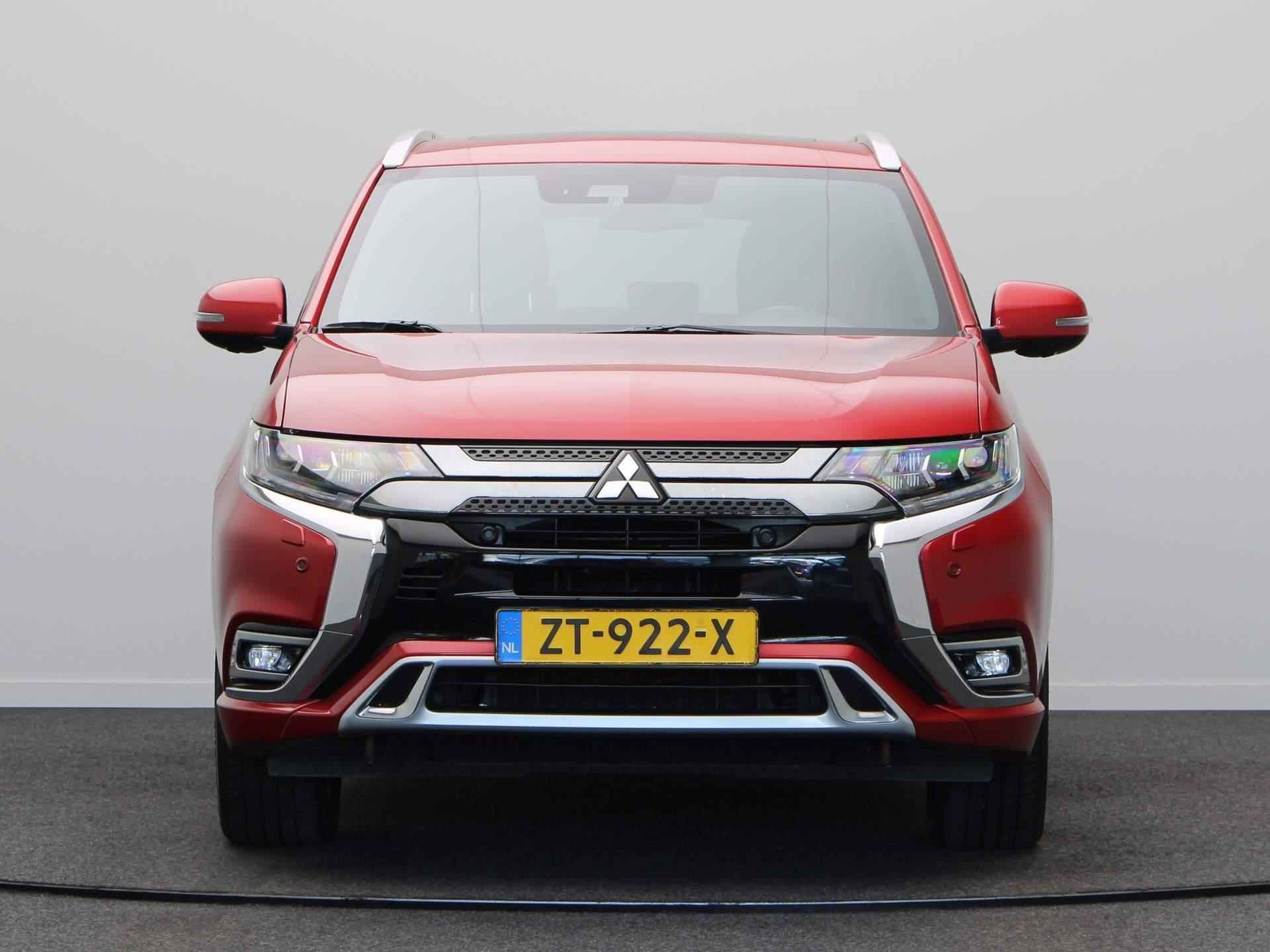 Mitsubishi Outlander 2.4 PHEV Instyle | Achteruitrijcamera | Parkeersensoren rondom | Stoelverwarming | Climate control | - 6/54