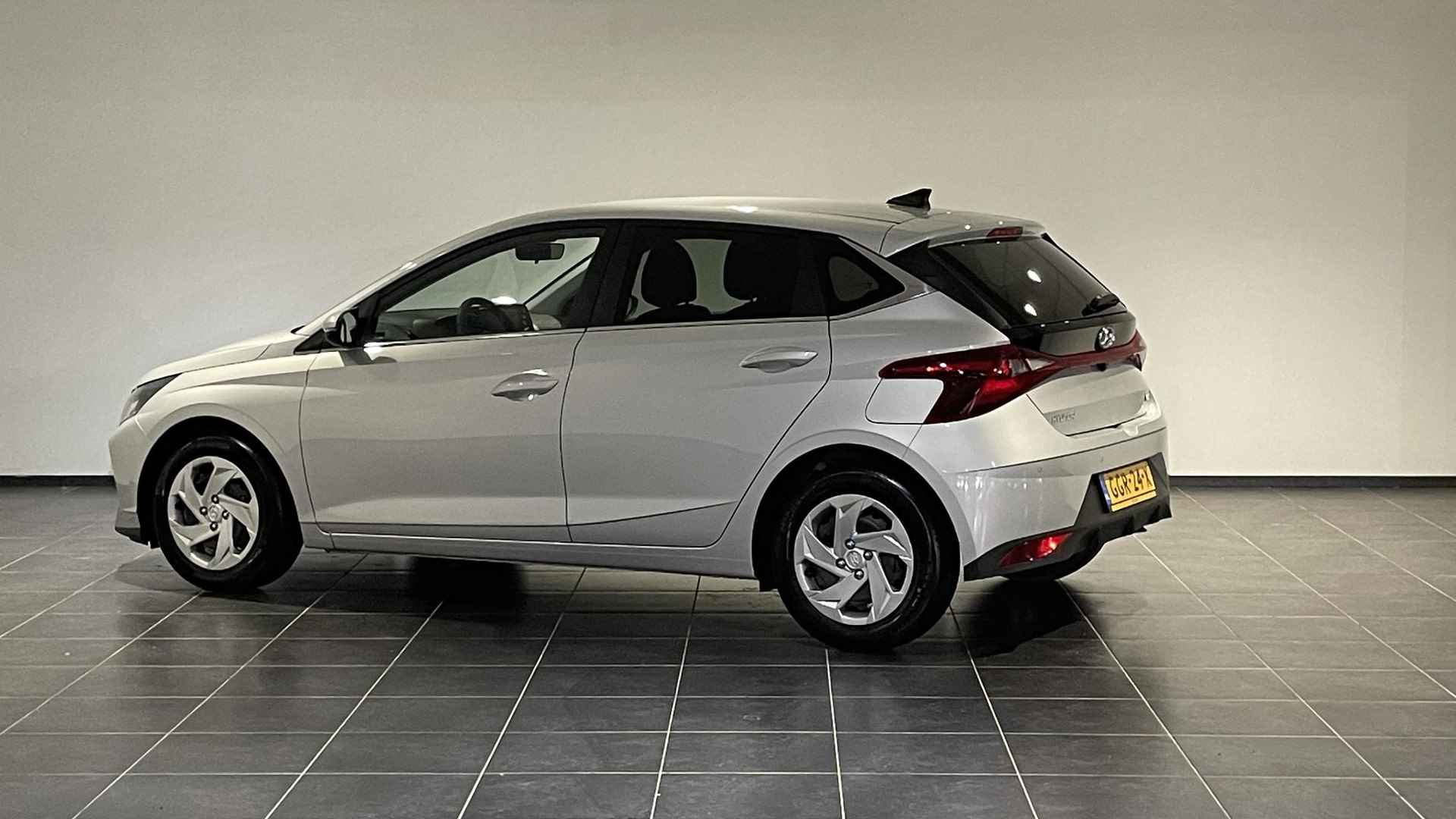 Hyundai i20 1.0 T-GDI Comfort / Navigatie / Camera / - 2/22