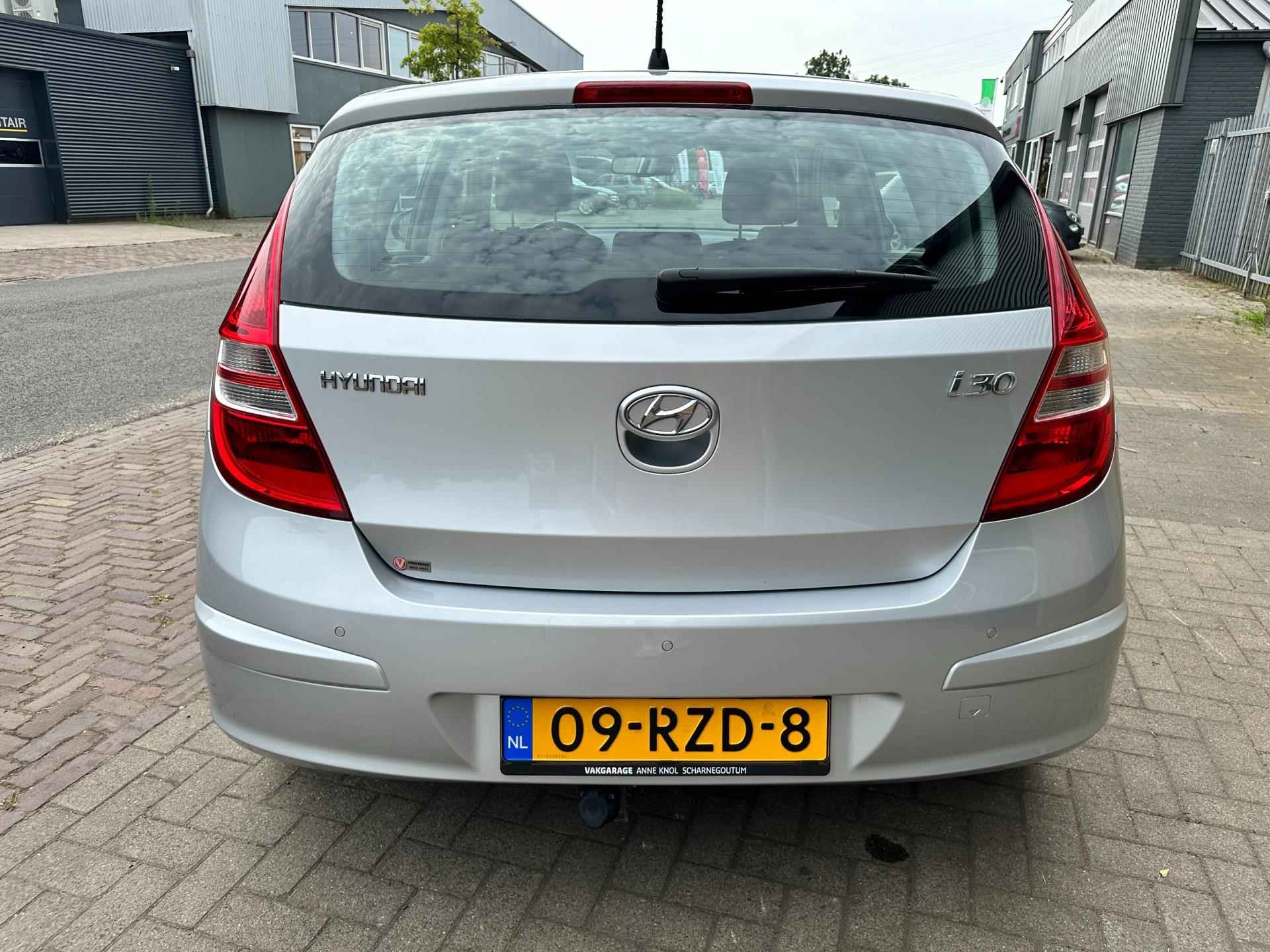 Hyundai I30 1.6i Style - 8/23