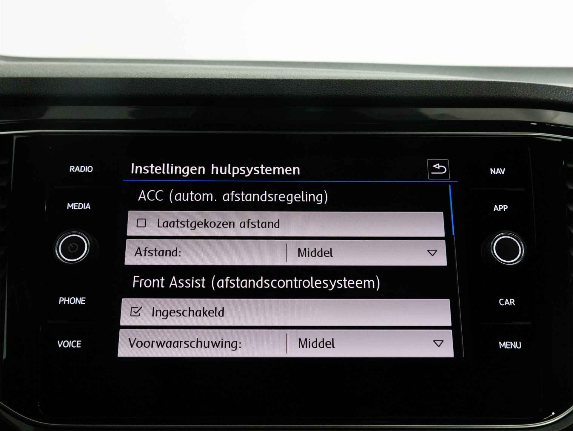 Volkswagen T-Roc R-Line 1.5 TSI 150 PK DSG AUTOMAAT | LED | Navigatie | Beats Audio | Achteruitrijcamera | Adaptieve Cruise Control | - 32/38