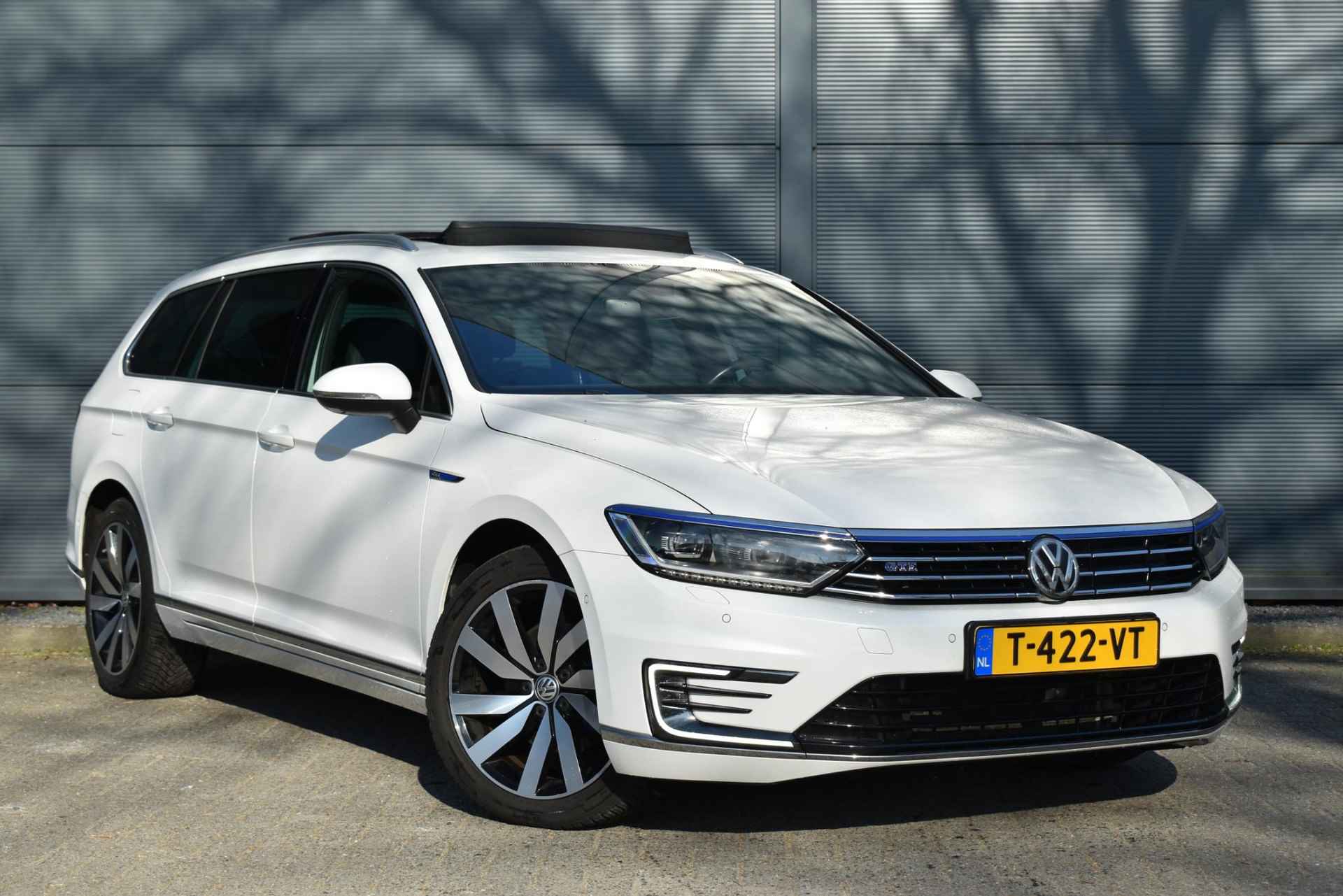 Volkswagen Passat Variant 1.4 TSI GTE Highline Leder Stoelverwarming Pano/Schuifdak Dynaudio Navigatie Virtual Head-Up - 3/39