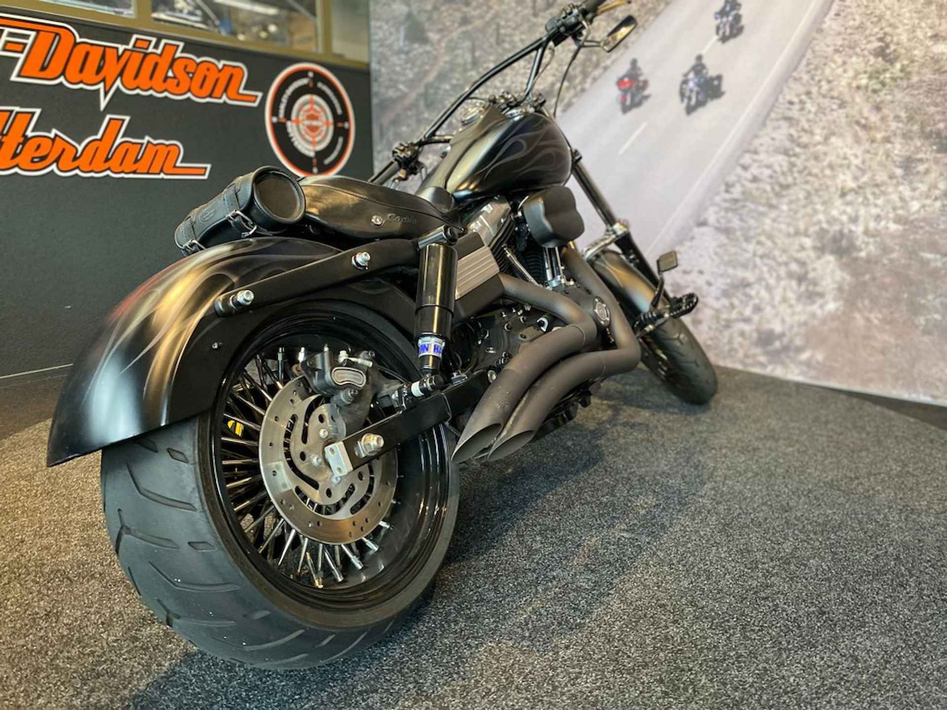 Harley-Davidson FXDB DYNA STREET BOB LTD - 2/8