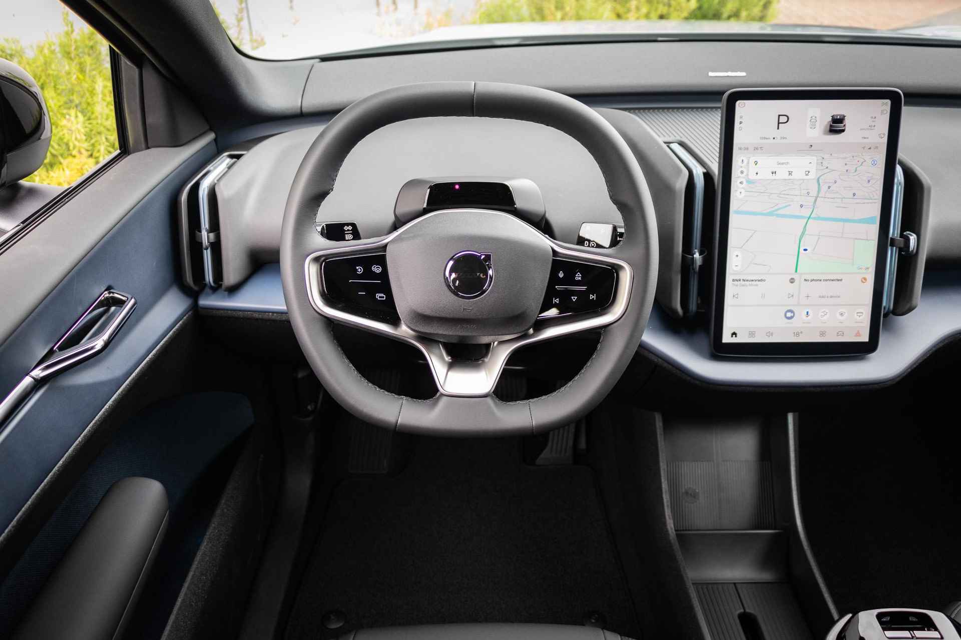 Volvo EX30 Single Motor Extended Range Plus 69 kWh | Adaptieve Cruise Control | Harman Kardon audio | Parkeercamera | Keyless | Extra getint glas - 3/24