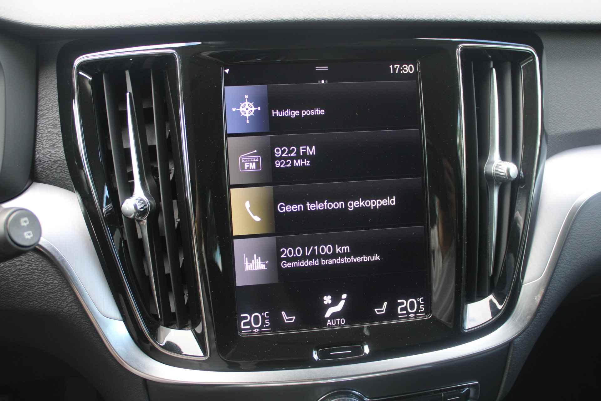 Volvo V60 D4 Automaat Momentum Pro - 18/29