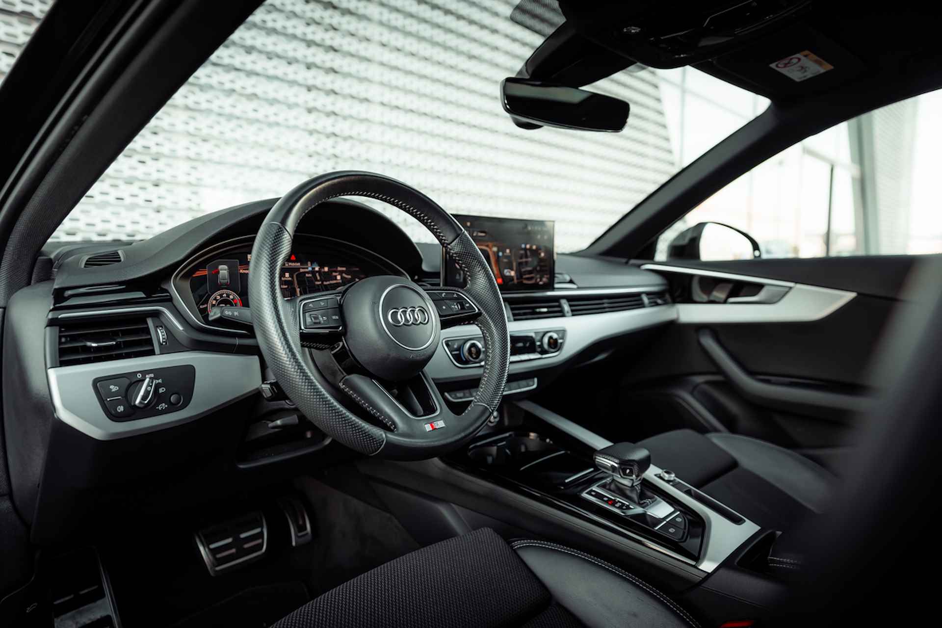 Audi A4 Avant 40 TFSI 190pk S Line Edition | Panoramadak | Navigatie | LED | Virtual Cockpit | Trekhaak | 18" LM velgen - 20/35