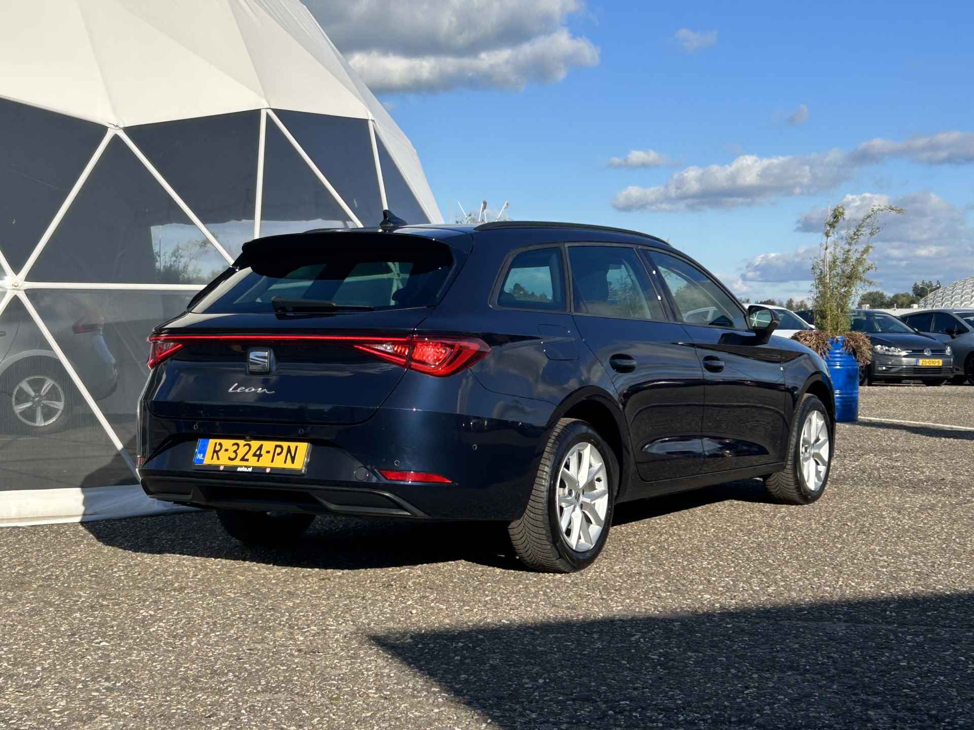 SEAT Leon Sportstourer 1.0 TSI Style Business Intense | Camera | Carplay | Digitale Cockpit | LED | Cruise control adaptief | - 3/39