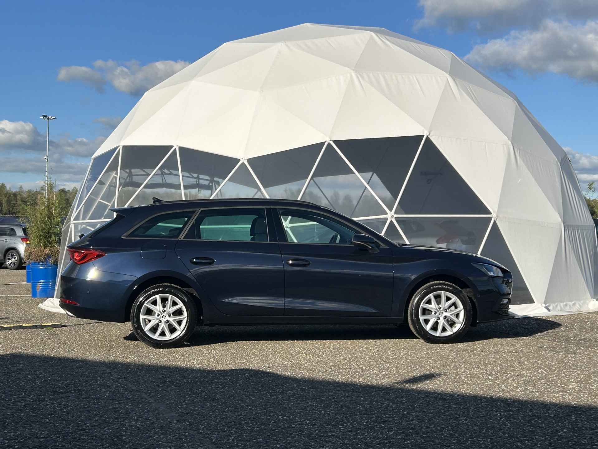 SEAT Leon Sportstourer 1.0 TSI Style Business Intense | Camera | Carplay | Digitale Cockpit | LED | Cruise control adaptief | - 18/39