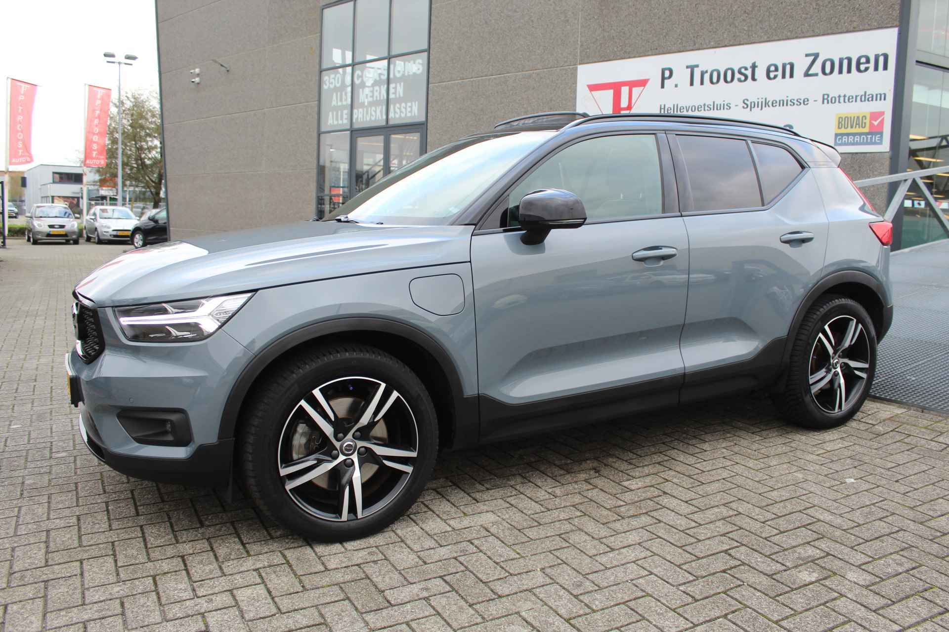 Volvo XC40 1.5 T5 Twin Engine R-Design Automaat Orig.NL auto/Dealer onderhouden/Panoramadak/Apple&Android Carplay/Navigatie - 4/29