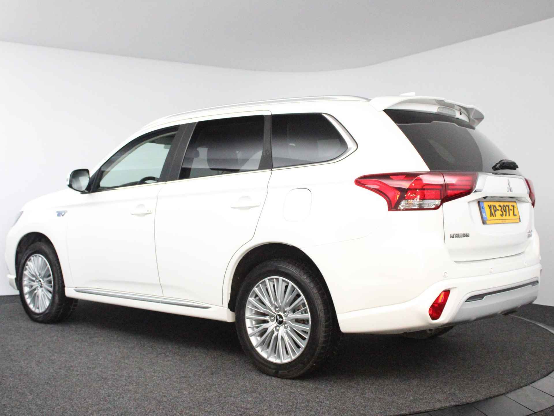 Mitsubishi Outlander 2.4 PHEV Intense | Led | Navigatie | Camera | - 47/48