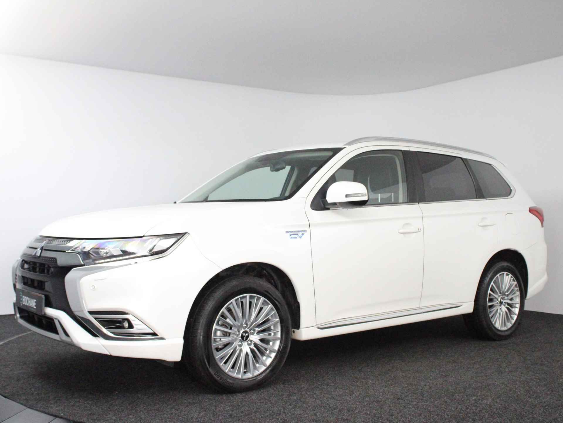 Mitsubishi Outlander 2.4 PHEV Intense | Led | Navigatie | Camera | - 3/48