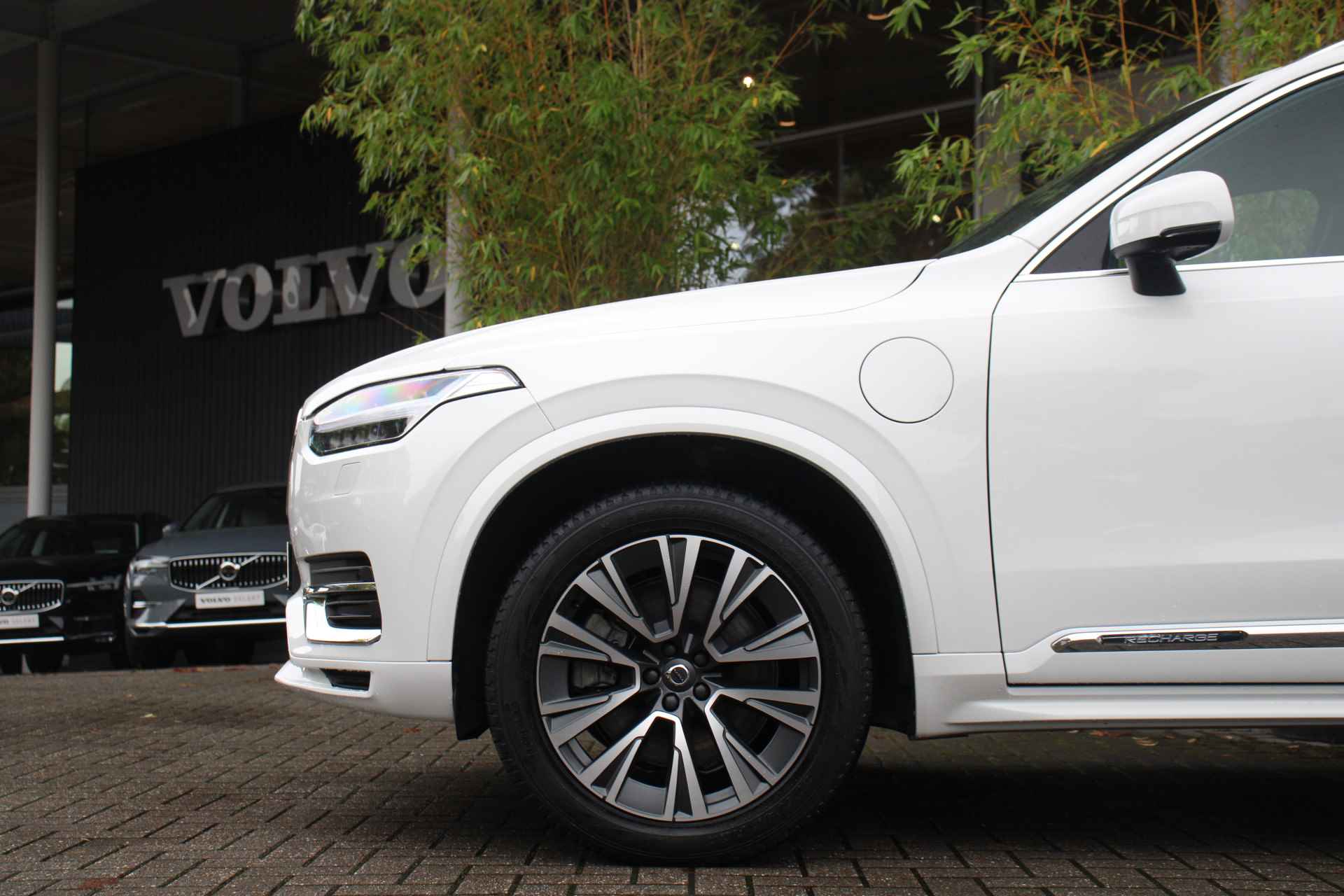 Volvo XC90 T8 Recharge AWD Inscription Exclusive | Luchtvering | Massage | Stoelventilatie | Trekhaak | 360 Camera | Adaptive Cruise | Schu - 29/30