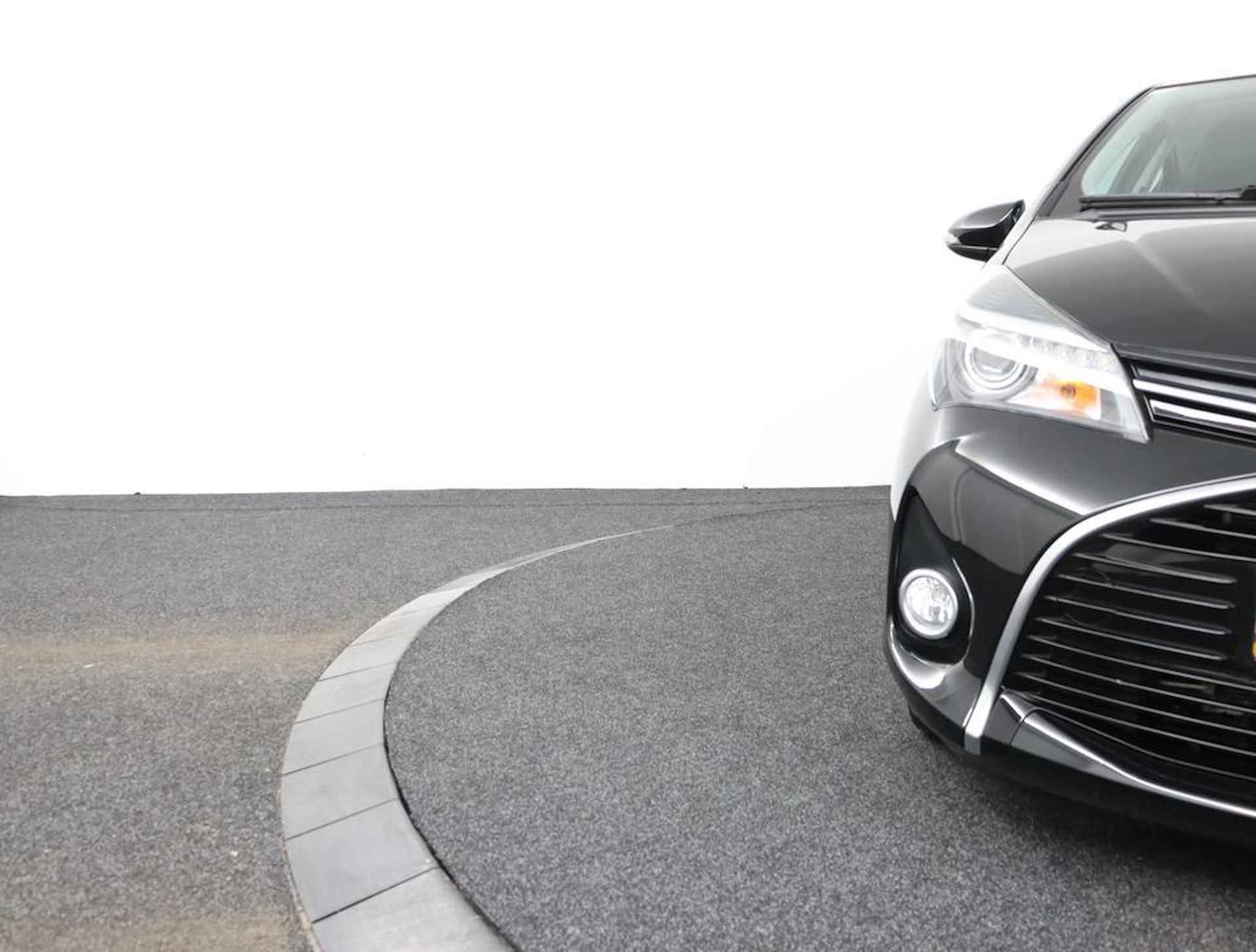 Toyota Yaris 1.5 Hybrid Lease | Navigatie | Cruise control | Parkeerhulp camera | - 36/54