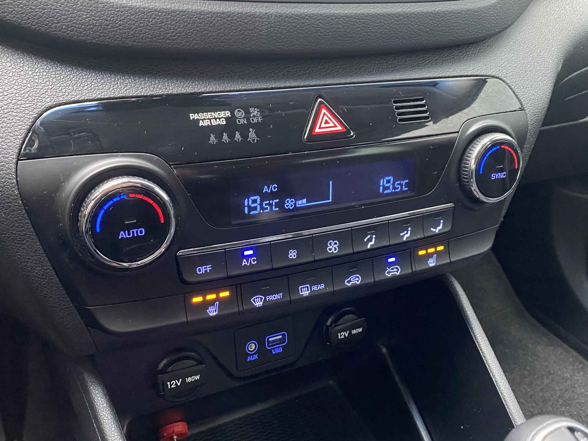 Hyundai Tucson 1.6 GDI 130pk Comfort | Led | Camera | Climate | Navigatie | 17" Lichtmetaal | Afn. Trekhaak | 1e Eigenaar | Parkeer Assistent | - 28/29