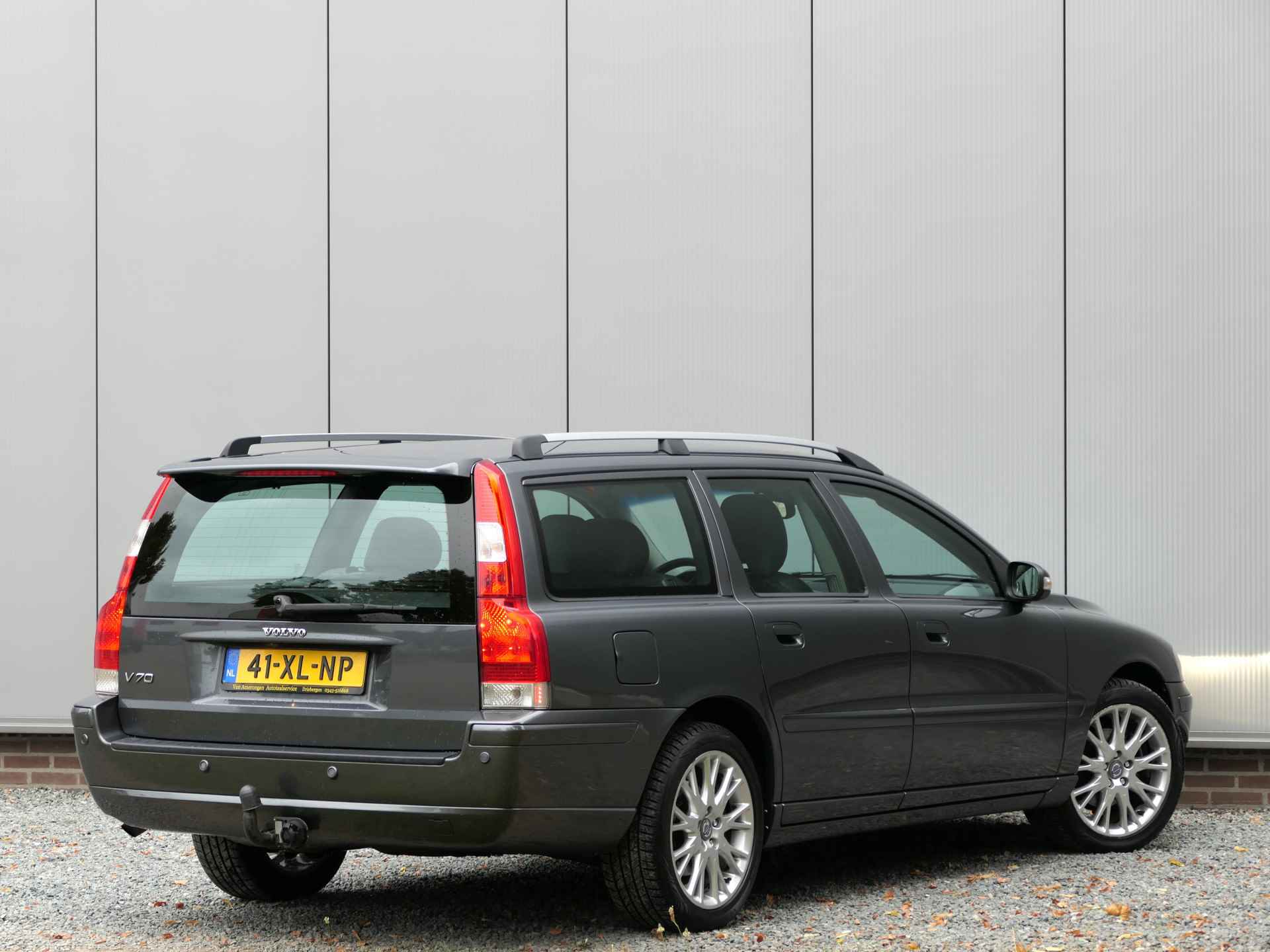 Volvo V70 2.4 Edition Sport Xenon / Leer / Trekhaak / Cruise control - 3/22