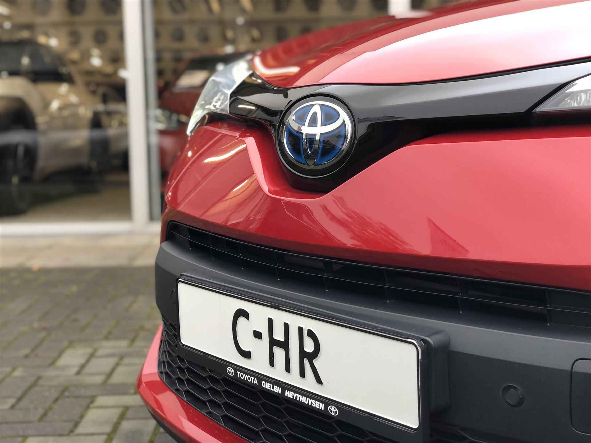 Toyota C-Hr 2.0 Hybrid 184pk Style Bi-Tone | Dodehoekherkenning, Stoel + Stuurverwarming, Keyless, CarPlay, Parkeersensoren - 5/41