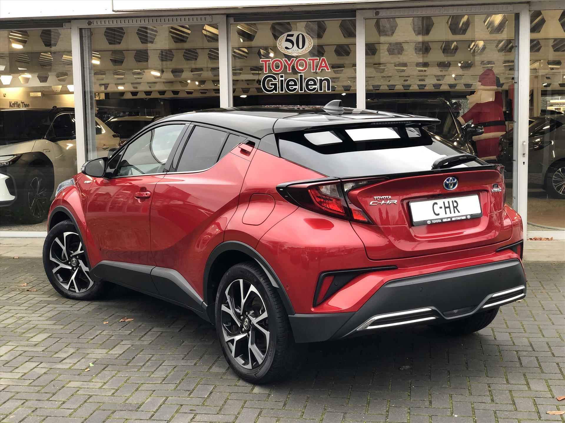 Toyota C-Hr 2.0 Hybrid 184pk Style Bi-Tone | Dodehoekherkenning, Stoel + Stuurverwarming, Keyless, CarPlay, Parkeersensoren - 16/41