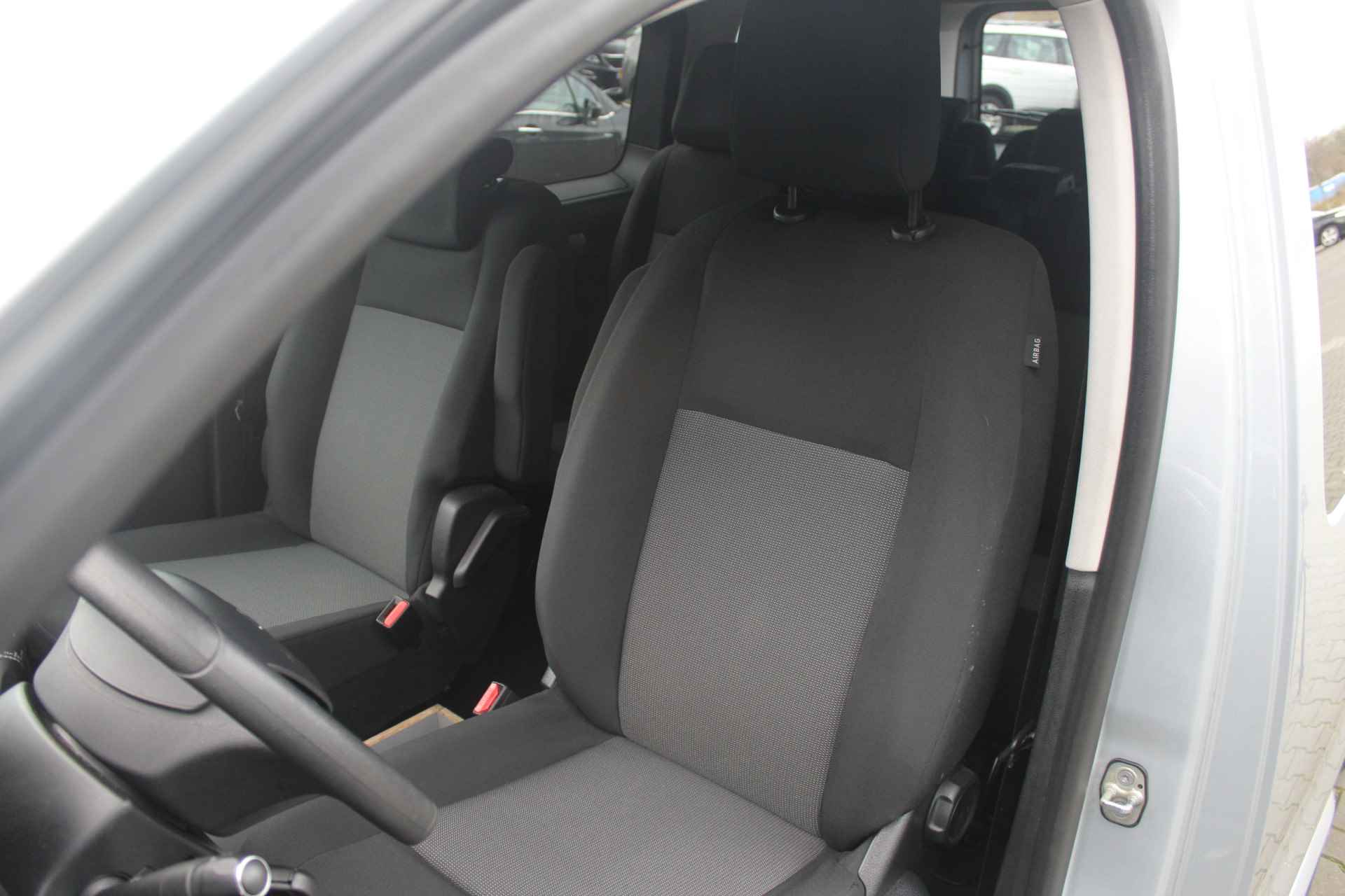 Citroën Spacetourer 1.6 BlueHDi 115 M S&S Business | Incl 1 jaar garantie | Navi | Apple Carplay | Cruise control | Bluetooth | Start & Stop | Parkeersensoren achter | Schuifdeur rechts | 3 zitrijen | Airco | Bluetooth telefoon | Boekjes aanwezig | - 37/45