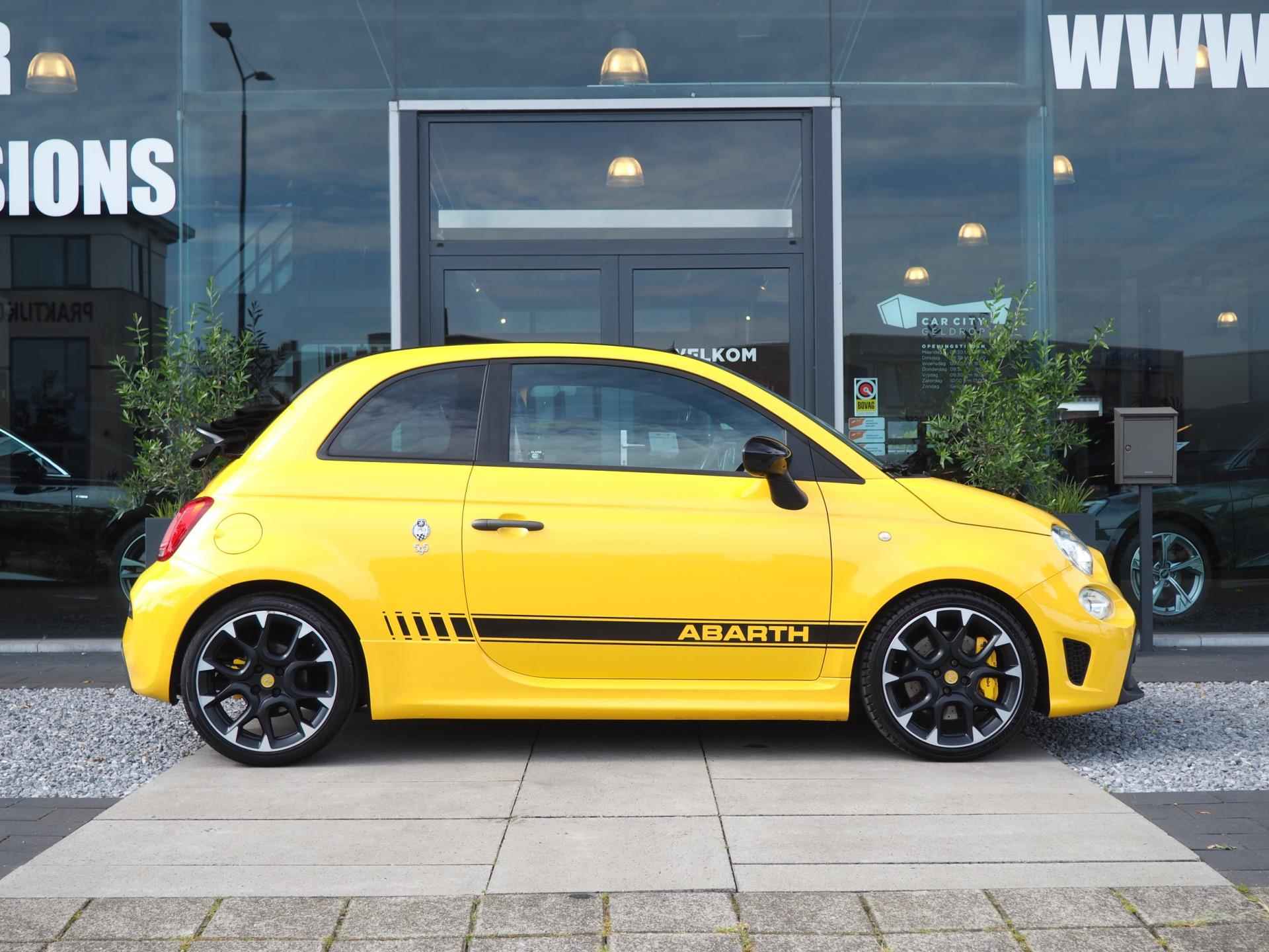 Abarth 595C 1.4 T-Jet 180PK Competizione / Beats / Xenon / Sabelt / Apple carplay - 3/36