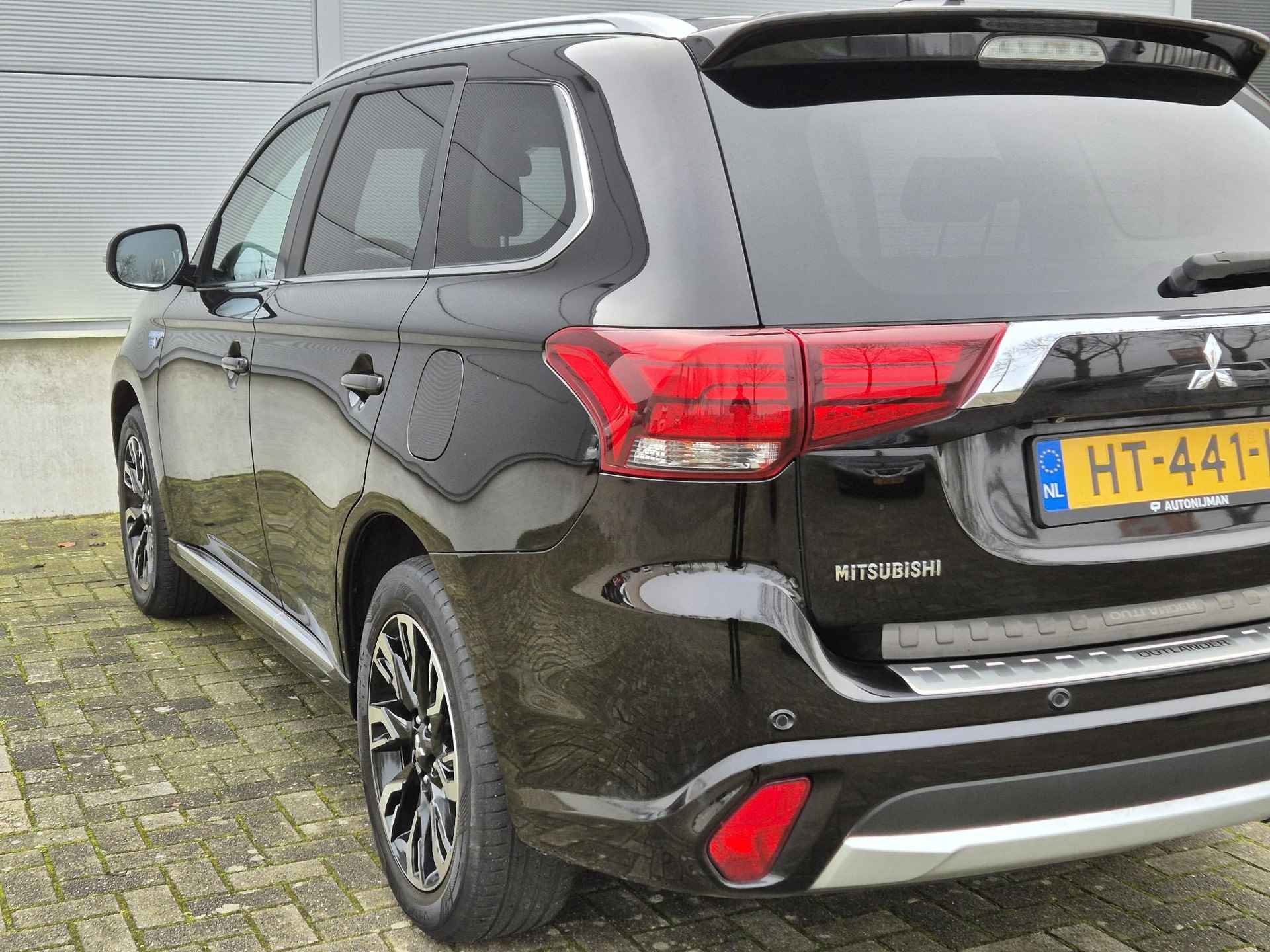 Mitsubishi Outlander 2.0 PHEV instyle+/Trekhaak/Leder/360 Camera Mitsubishi Outlander 2.0 PHEV instyle+/Trekhaak /Leder/360 Camera - 9/31