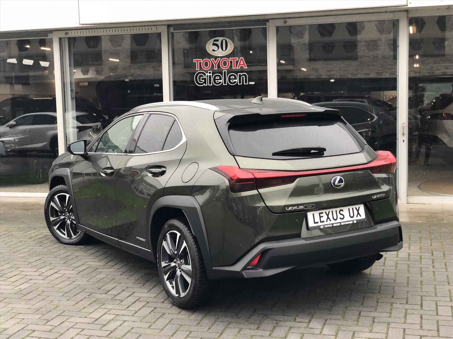 Lexus Ux 250h 184pk Preference Line | Dodehoekherkenning, Parkeersensoren, Keyless, 18 inch, CarPlay, Stoel + Stuurverwarming - 12/32