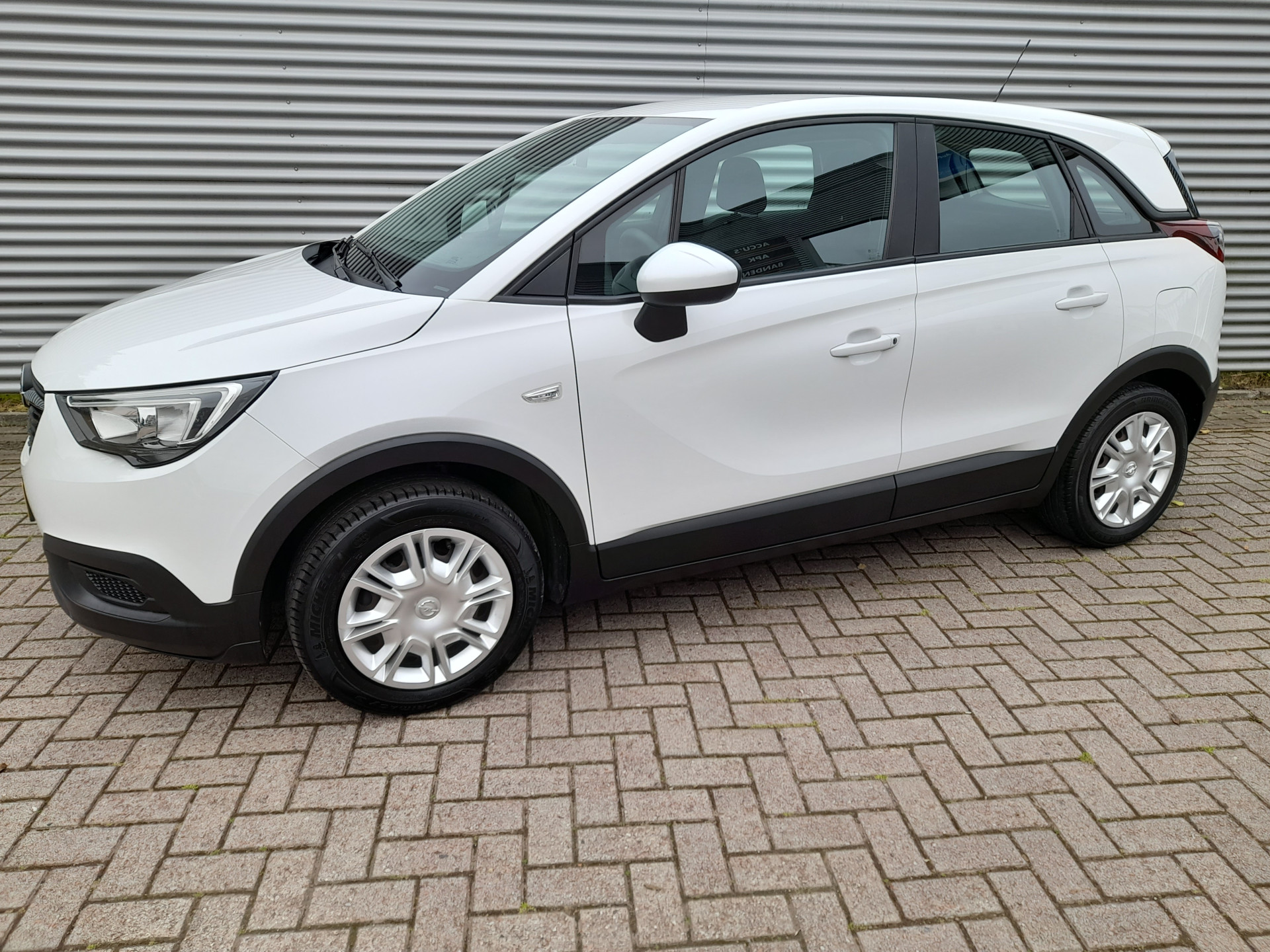 Opel Crossland X 1.2 Edition | Airco | Hoge zit | Zeer lage km stand! | Ndl auto | Cruise control | RIJKLAARPRIJS INCL 12 MAANDEN GARANTIE EN BEURT