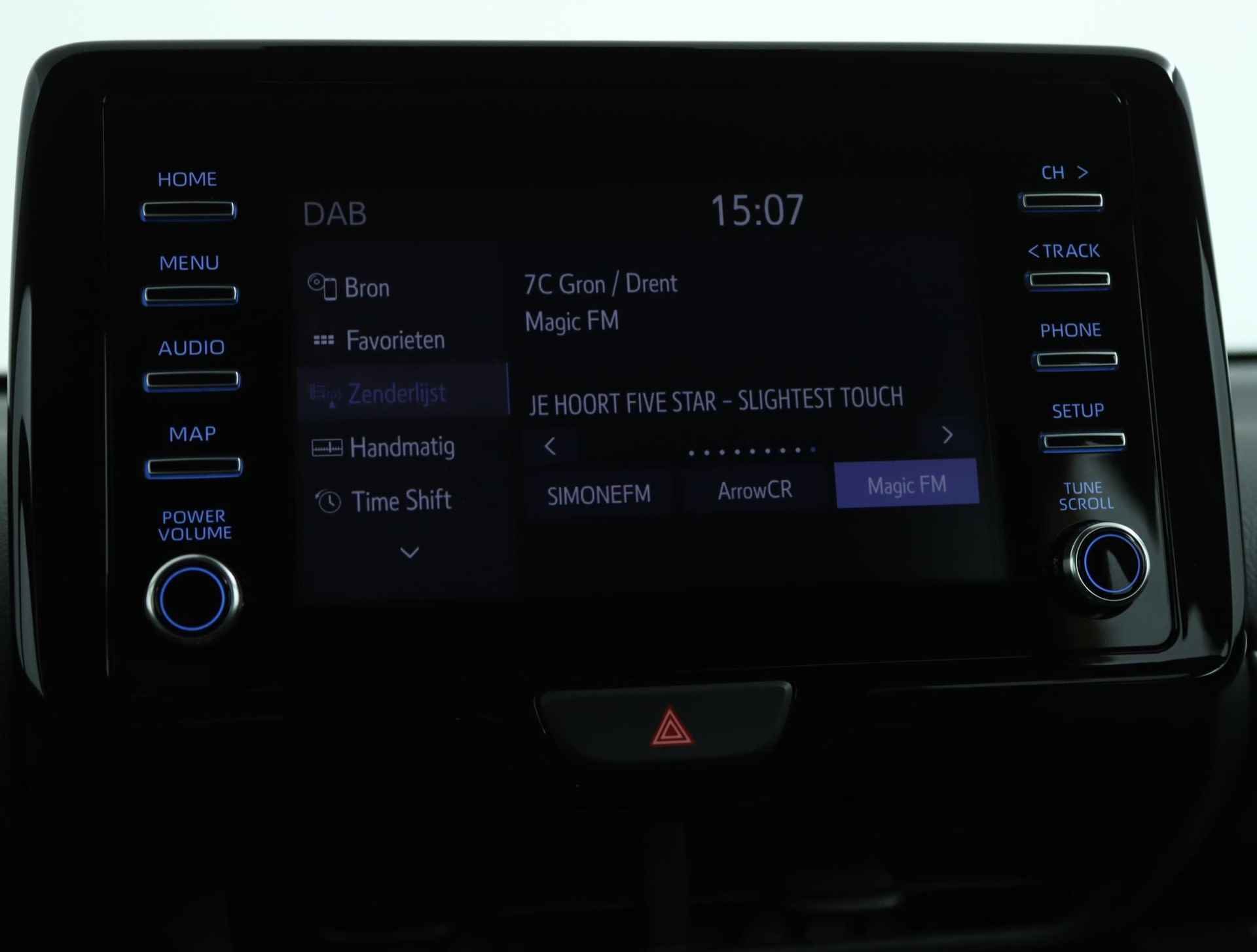 Toyota Yaris 1.5 VVT-i Dynamic | Navigatie | Adaptive Cruise Control | Achteruitrijcamera | All season banden | - 9/51