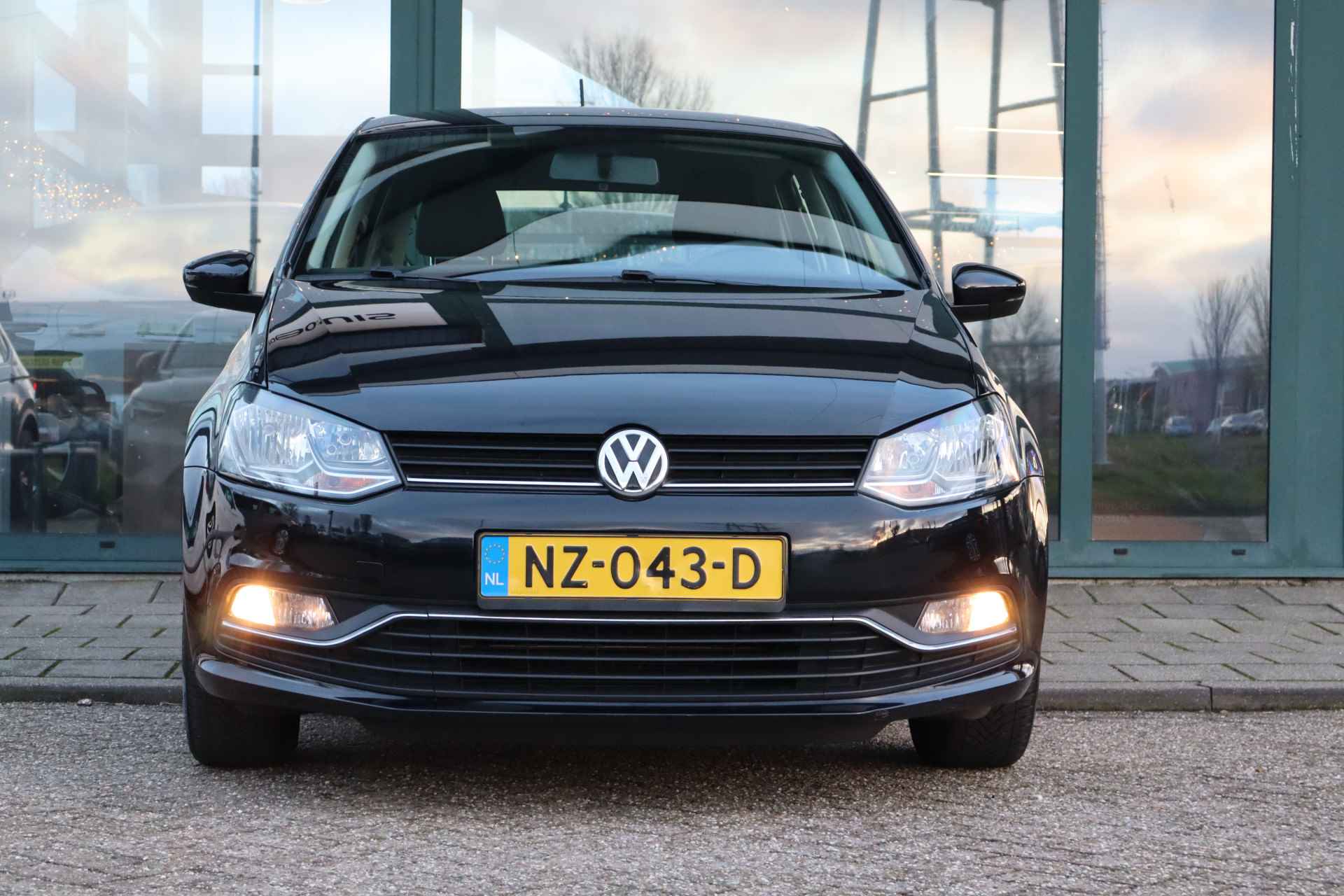 Volkswagen Polo 1.2 TSI Comfortline - 9/24