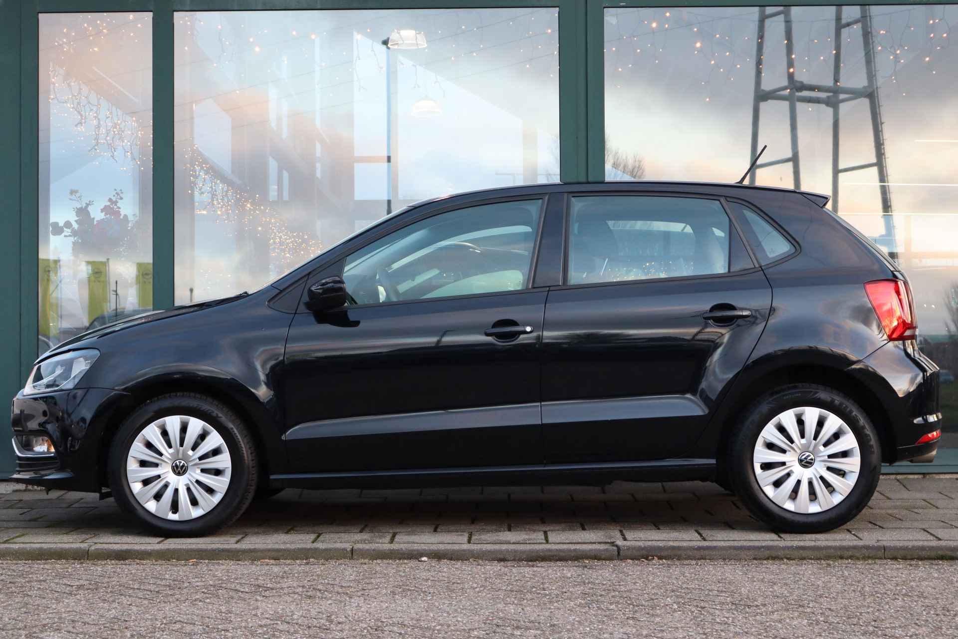 Volkswagen Polo 1.2 TSI Comfortline - 2/24