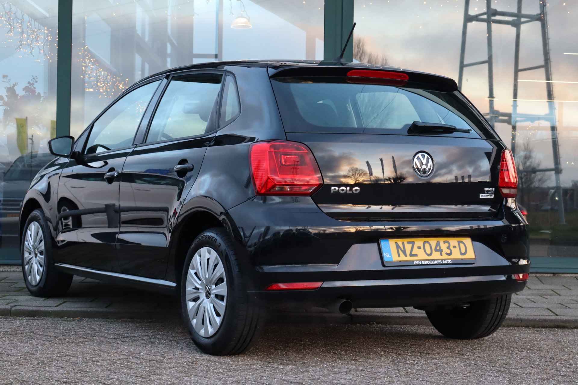 Volkswagen Polo 1.2 TSI Comfortline - 3/24